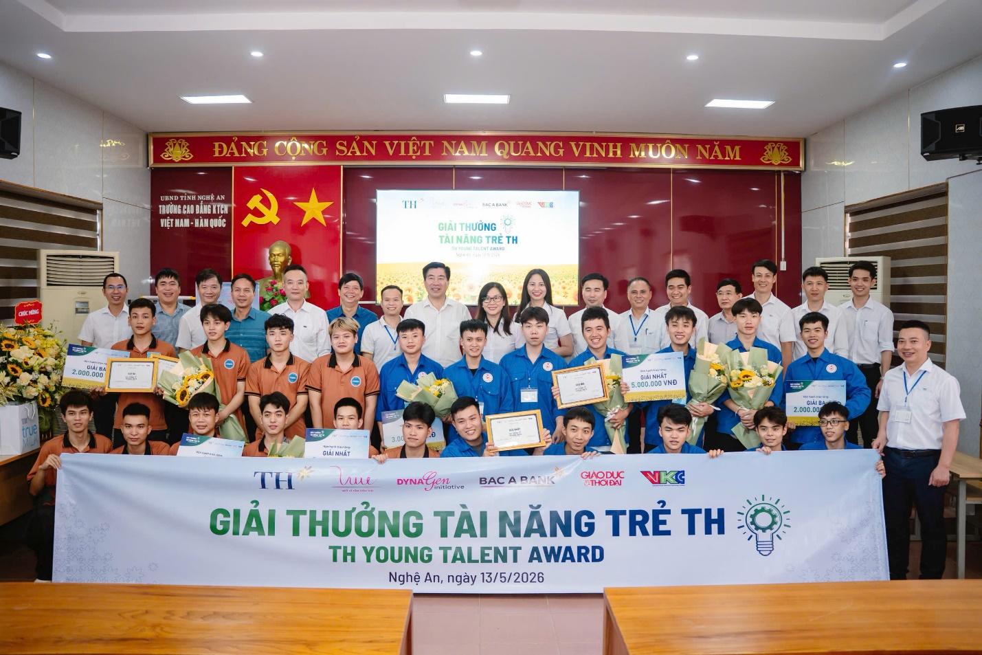 Giải thưởng Tài năng trẻ TH: Từ sân chơi '4 thật' đến cơ hội nghề nghiệp thực tế- Ảnh 1.