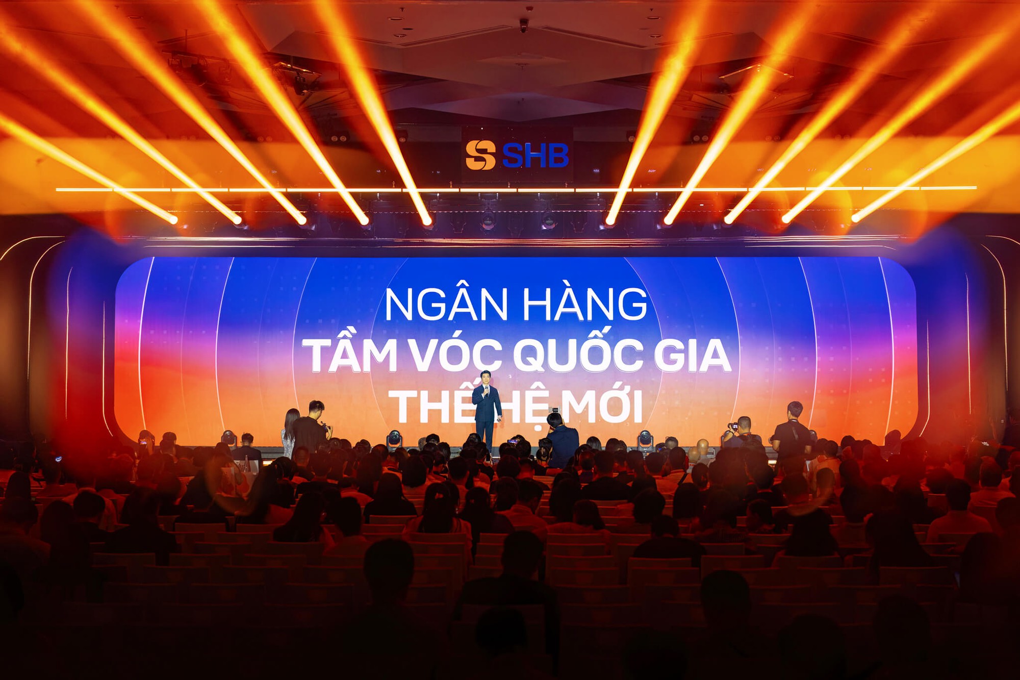 SHB kiến tạo hệ sinh thái tài chính đồng hành cùng đất nước- Ảnh 2. SHB kiến tạo hệ sinh thái tài chính đồng hành cùng đất nước- Ảnh 2.