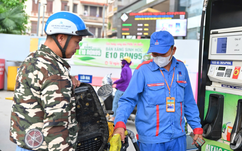 Lãnh đạo Bộ Công Thương lý giải lộ trình chuyển đổi xăng E10