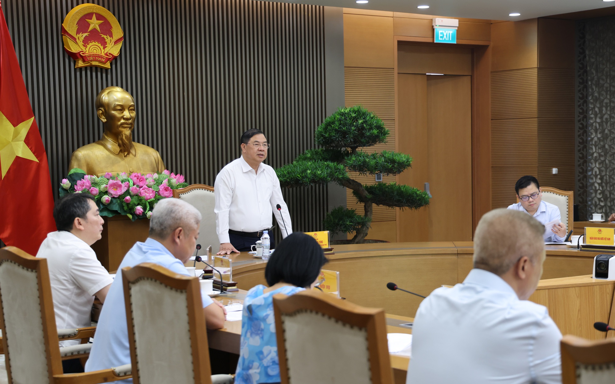 Phó Thủ tướng Thường trực Phạm Gia Túc làm việc với ngành dệt may, da giày-túi xách- Ảnh 2.