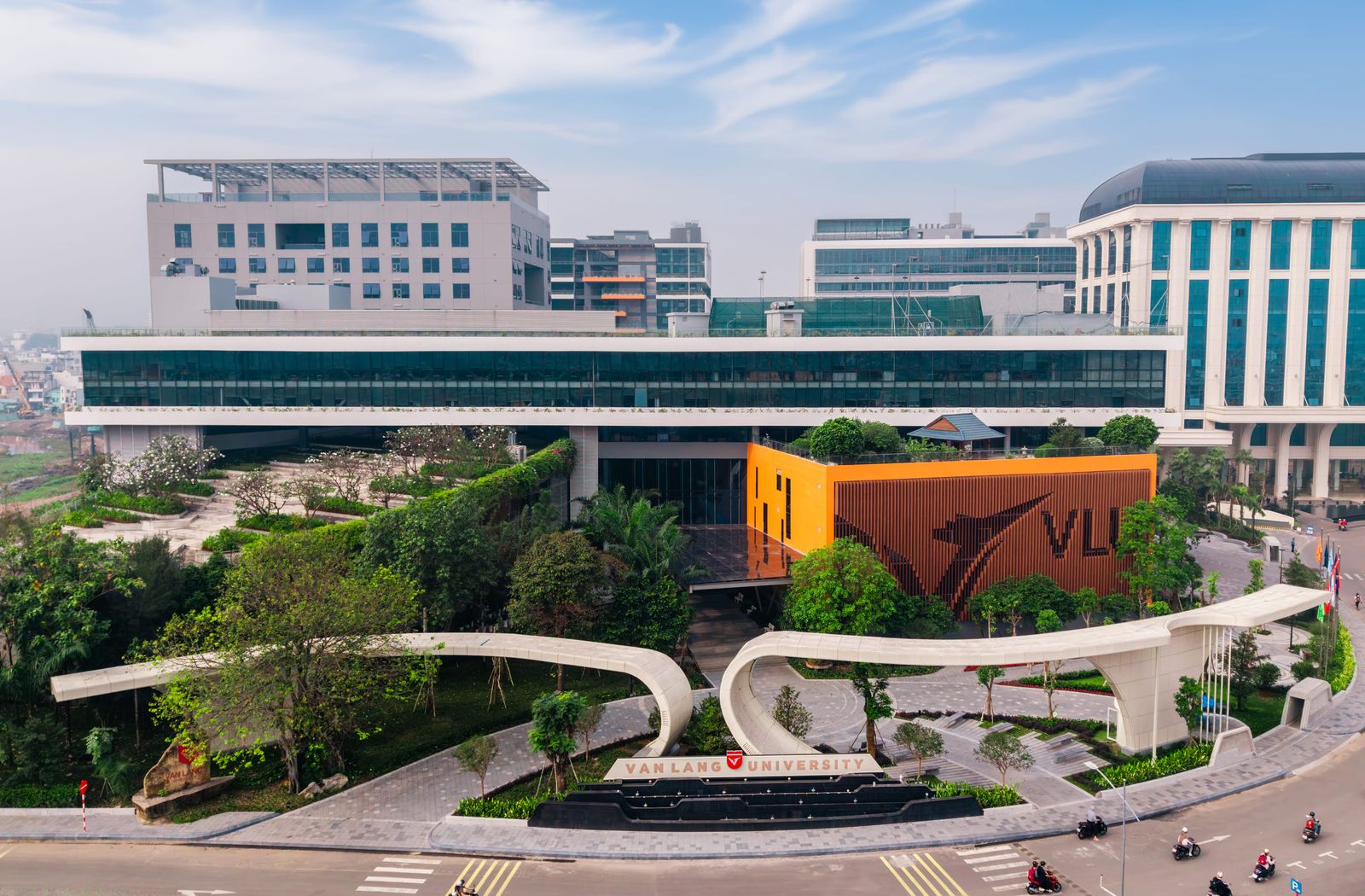 Tuyển chọn nhân lực chất lượng cao: Trường Đại học Văn Lang công bố học bổng tinh hoa 800 triệu đồng/suất- Ảnh 2.