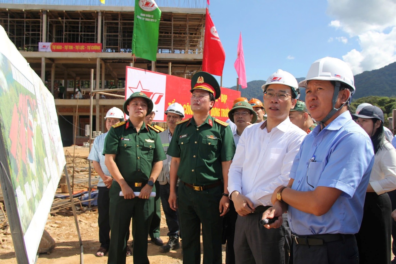 Trường nội trú liên cấp biên giới phải là nơi học sinh thấy hạnh phúc- Ảnh 2. Trường nội trú liên cấp biên giới phải là nơi học sinh thấy hạnh phúc- Ảnh 2.