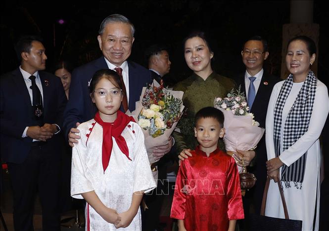 Tổng Bí thư, Chủ tịch nước Tô Lâm và Phu nhân bắt đầu thăm cấp Nhà nước Cộng hòa Singapore- Ảnh 3.