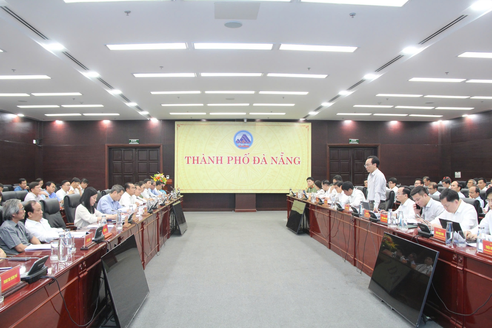 Bộ trưởng Hoàng Minh Sơn lưu ý nguy cơ gian lận AI trong Kỳ thi tốt nghiệp THPT- Ảnh 1.
