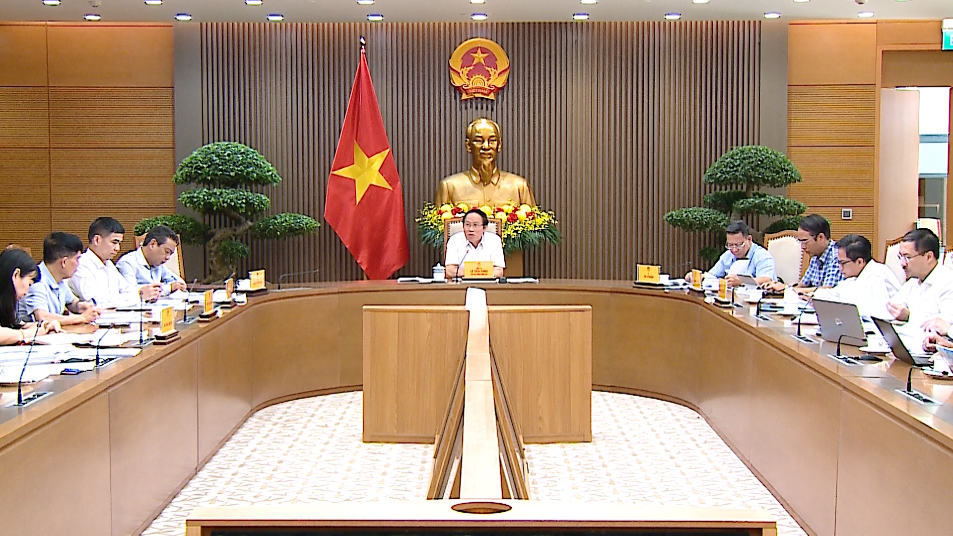 Phó Thủ tướng Lê Tiến Châu: Cổng Pháp luật quốc gia cần cung cấp dịch vụ pháp lý trên tinh thần phục vụ nhân dân, hoàn toàn miễn phí- Ảnh 2.
