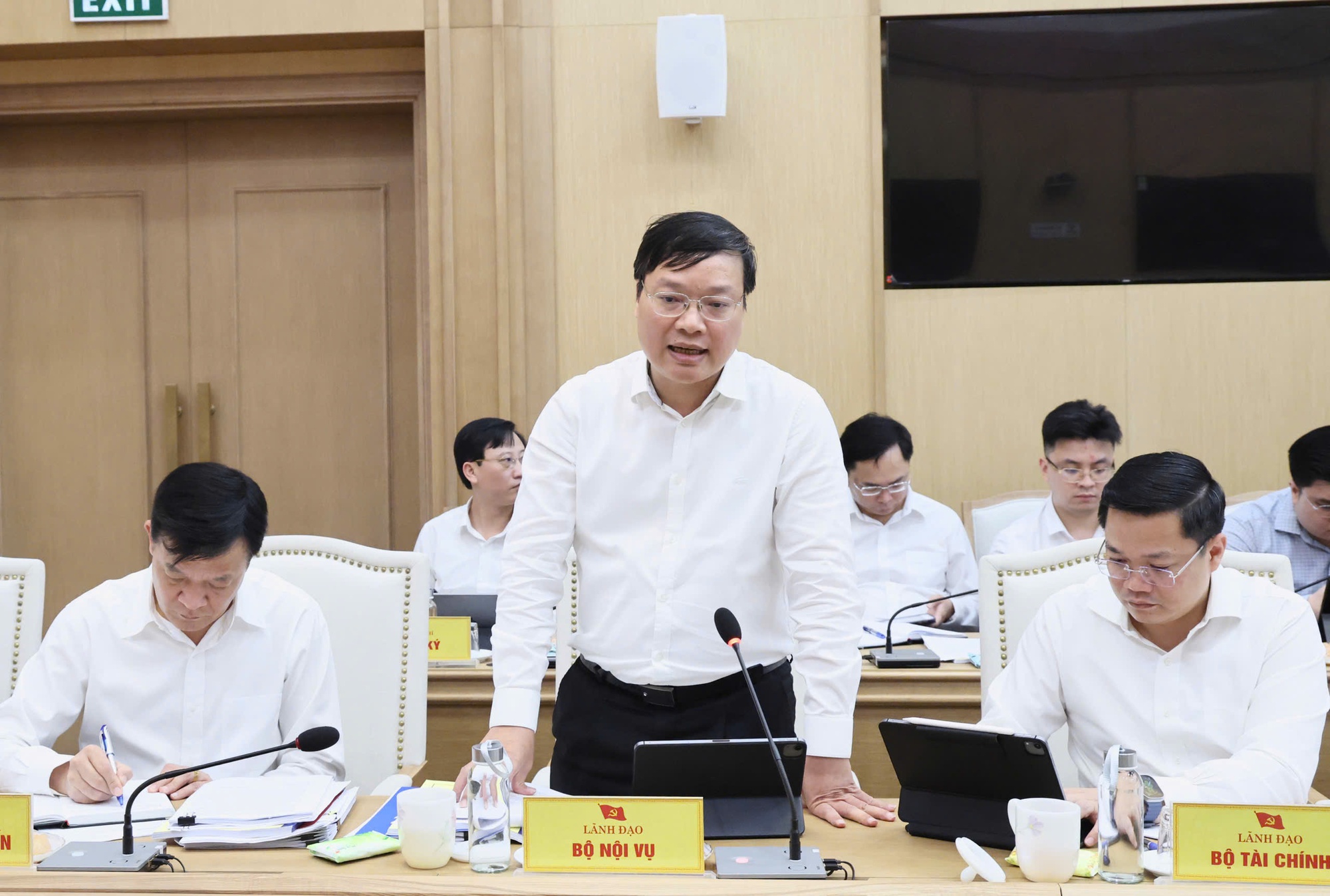 Triển khai các nội dung kiểm tra đợt 2 của Bộ Chính trị, Ban Bí thư đối với Ban Thường vụ Tỉnh ủy Lào Cai- Ảnh 4.