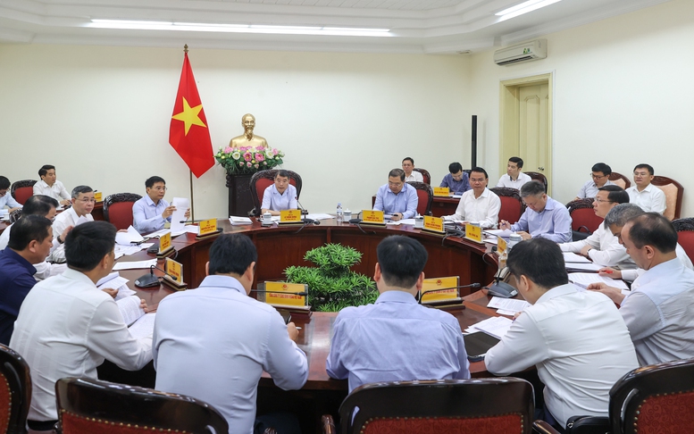 Thủ tướng chủ trì cuộc họp tháo gỡ vướng mắc, thúc đẩy triển khai dự án sân bay Long Thành