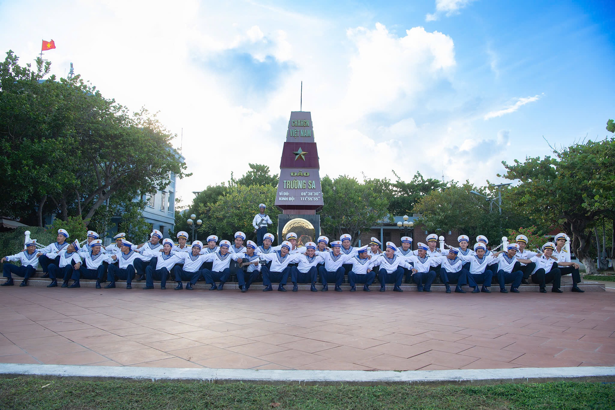 Hải quân nhân dân Việt Nam: 71 năm phát huy truyền thống anh hùng, vững bước hiện đại hóa- Ảnh 4.