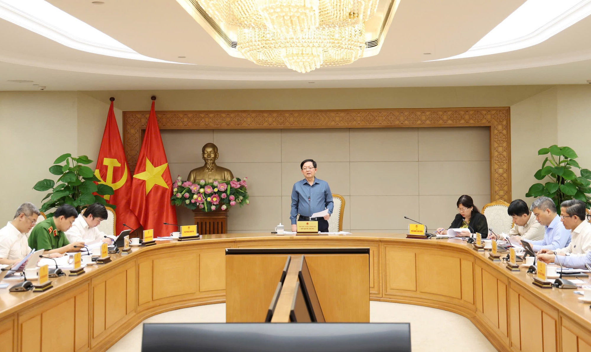 Phó Thủ tướng Hồ Quốc Dũng: Không lùi tiến độ xây dựng cơ sở dữ liệu đất đai, hoàn thành trong năm 2026- Ảnh 1.