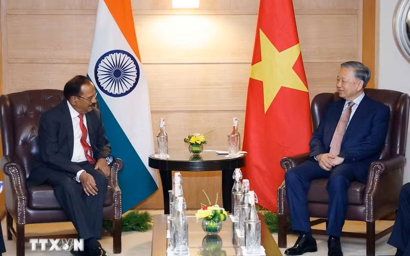 Tổng Bí thư, Chủ tịch nước Tô Lâm tiếp Cố vấn An ninh Quốc gia Ấn Độ