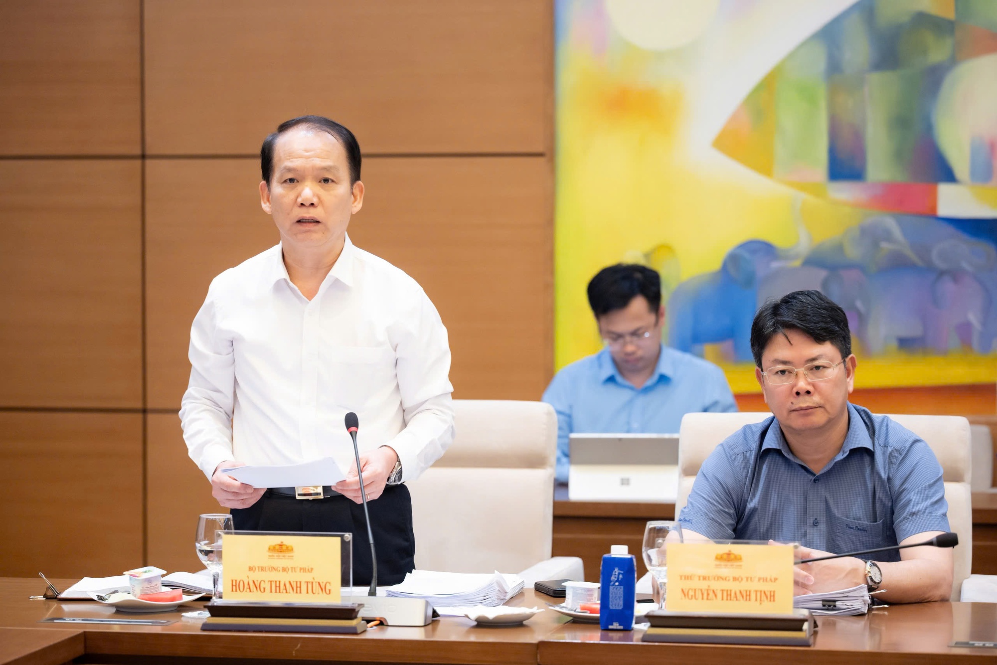 Tích cực lấy ý kiến phản ánh bất cập từ thực tiễn thi hành pháp luật- Ảnh 2.