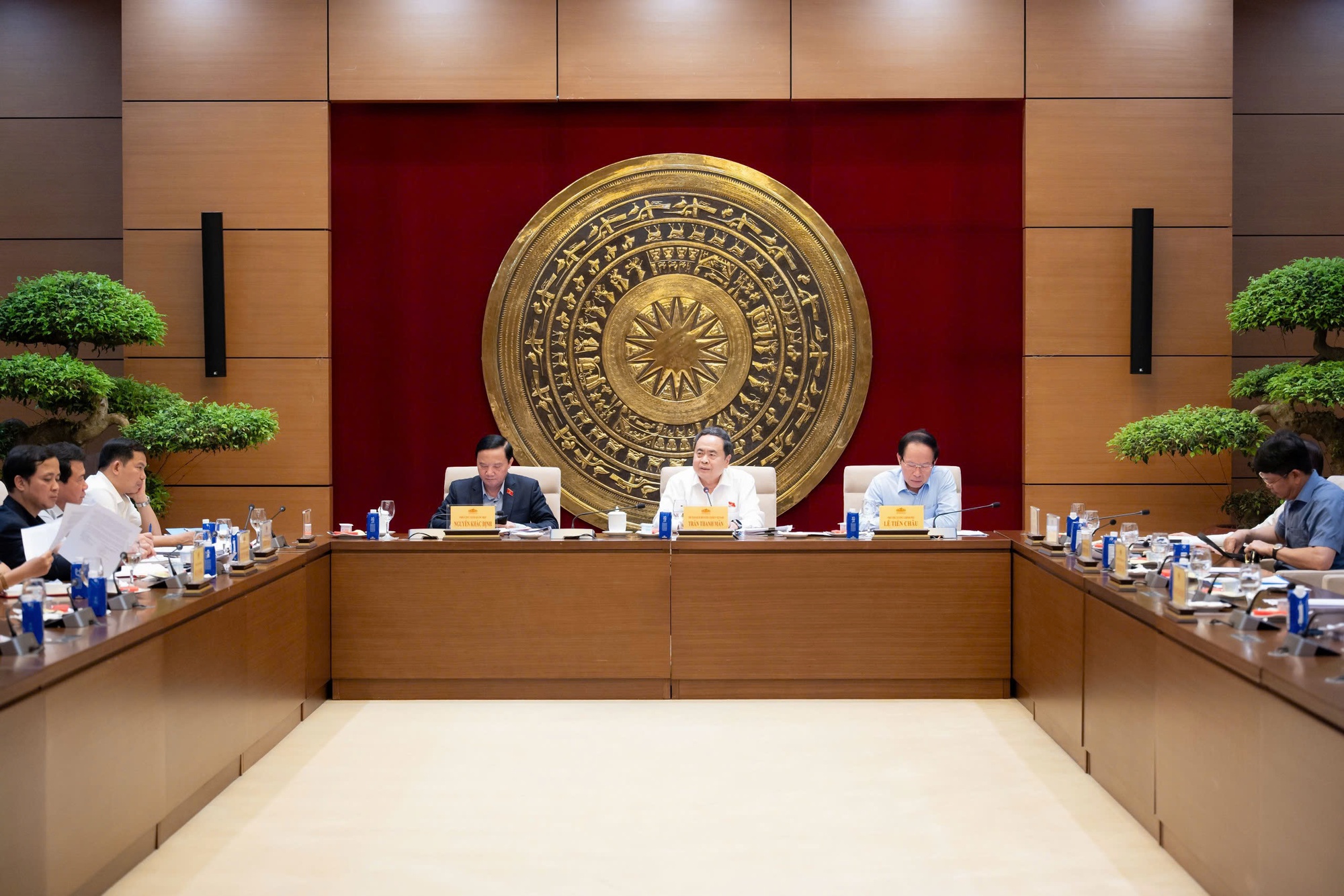 Chủ tịch Quốc hội Trần Thanh Mẫn: Tổng rà soát hệ thống VBQPPL là cuộc 'tổng kiểm kê về thể chế'- Ảnh 1.