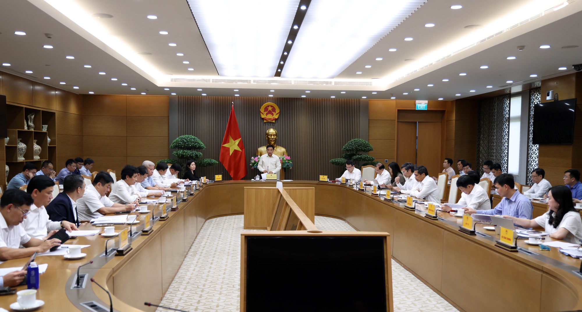 Sớm giao chỉ tiêu tăng trưởng cho các địa phương, doanh nghiệp Nhà nước- Ảnh 2.