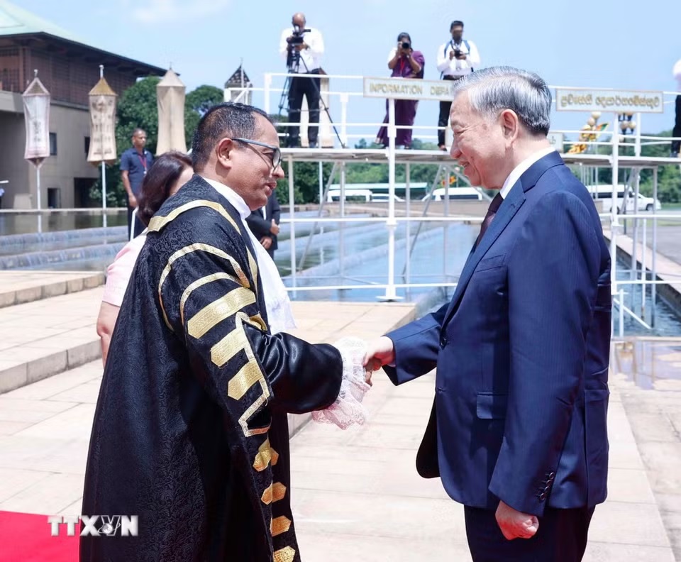 Tổng Bí thư, Chủ tịch nước Tô Lâm hội kiến Chủ tịch Quốc hội Sri Lanka- Ảnh 1.