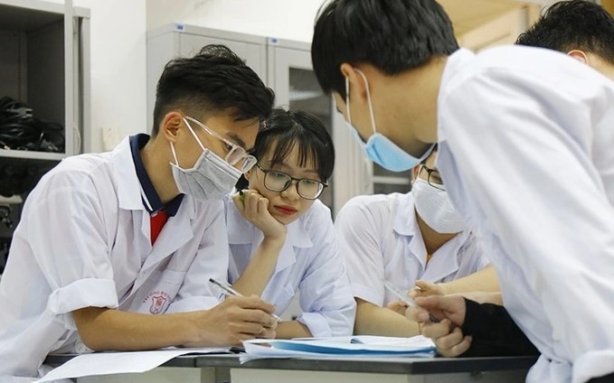 Chuyên ngành Lao còn được miễn học phí không?