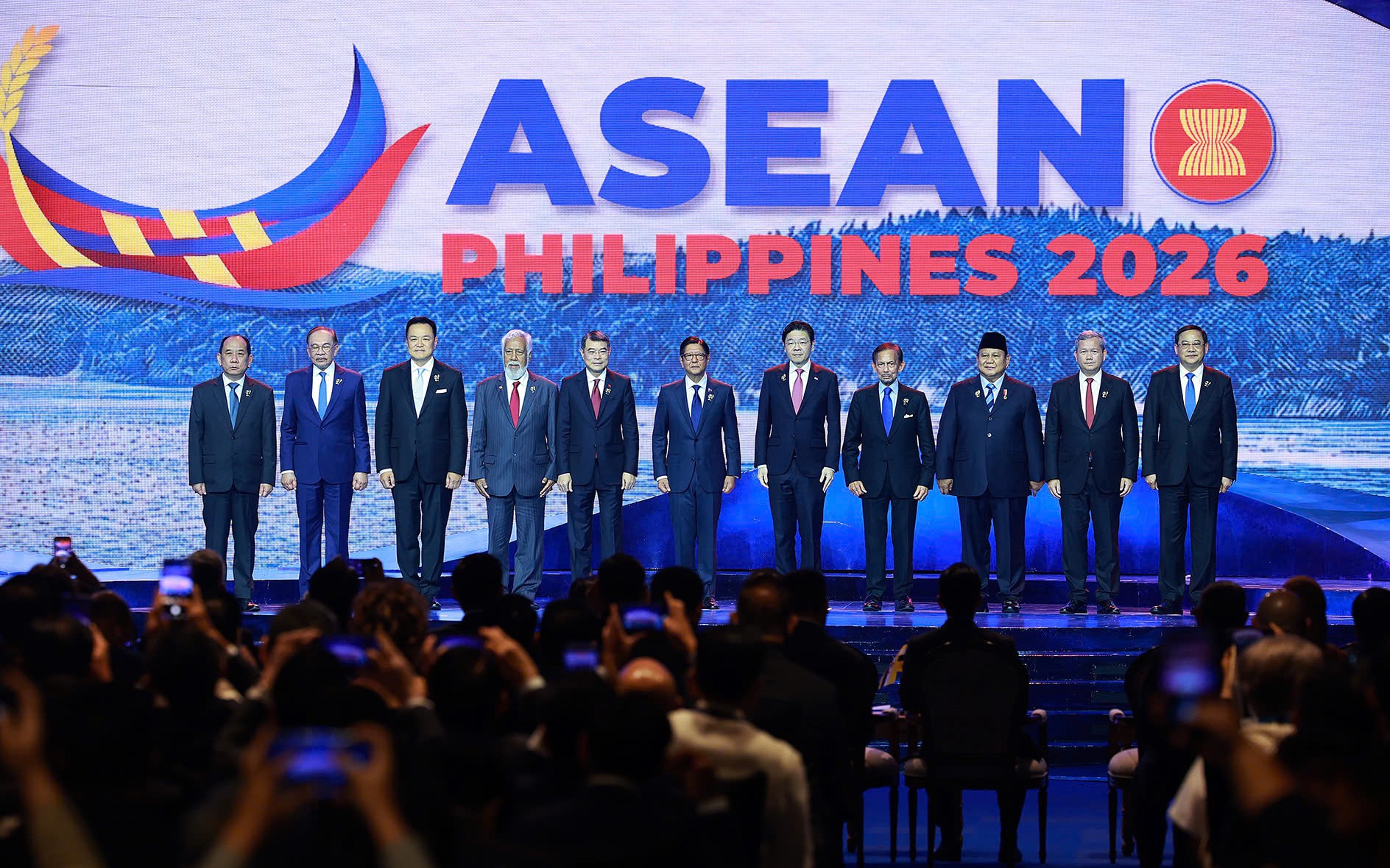 Thủ tướng Lê Minh Hưng bắt đầu các hoạt động tại Hội nghị Cấp cao ASEAN 48