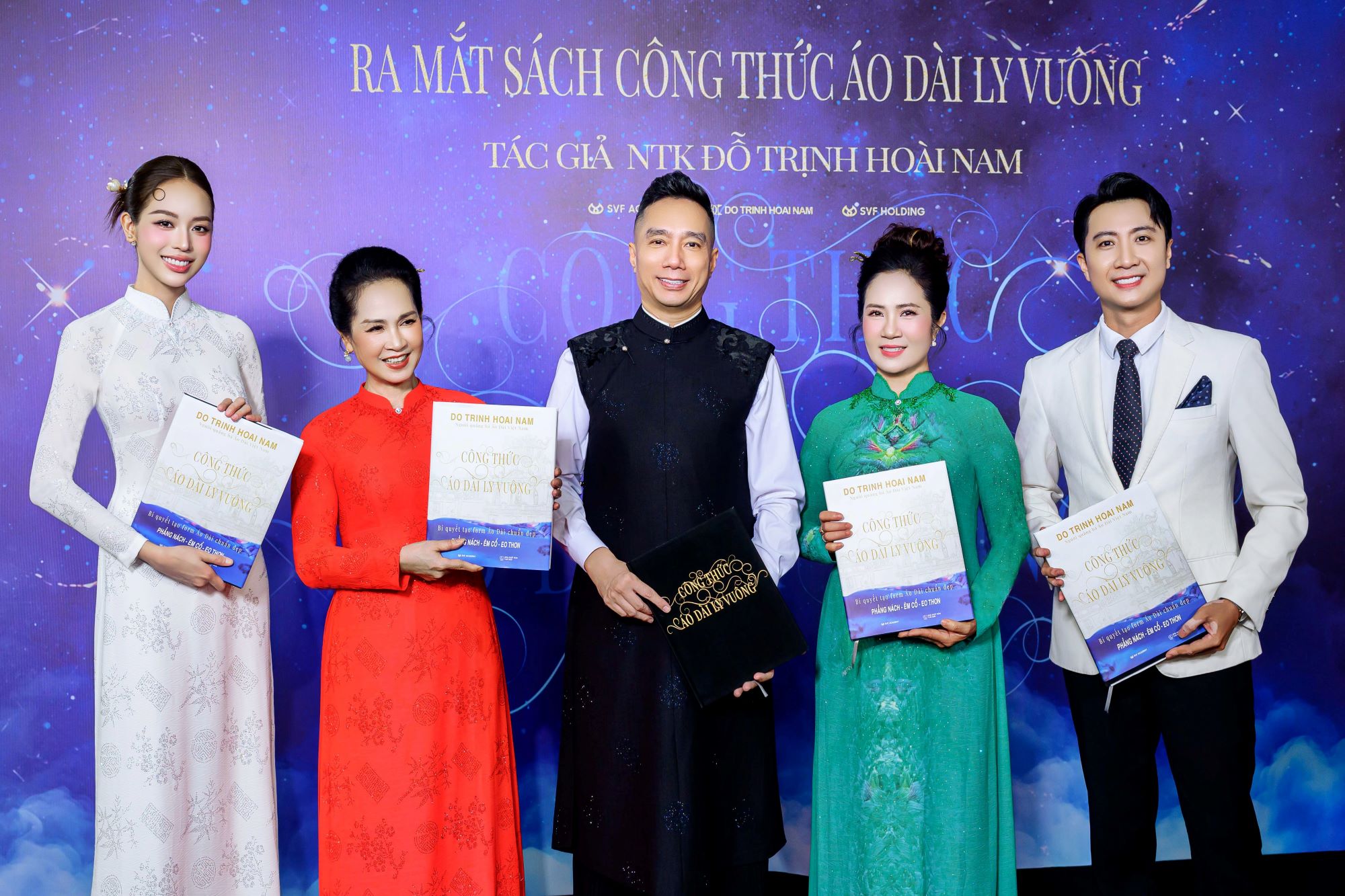 Áo Dài lập Kỷ lục Người Việt Toàn cầu: Khẳng định vị thế và sức sống áo dài Việt Nam - Ảnh 3. Áo Dài lập Kỷ lục Người Việt Toàn cầu: Khẳng định vị thế và sức sống áo dài Việt Nam - Ảnh 3.