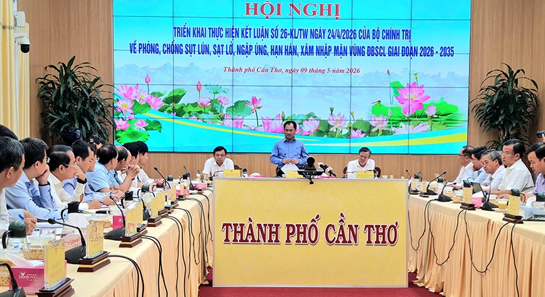 Đồng bằng sông Cửu Long triển khai 8 dự án hơn 32.000 tỷ đồng ứng phó sạt lở, hạn mặn- Ảnh 1.