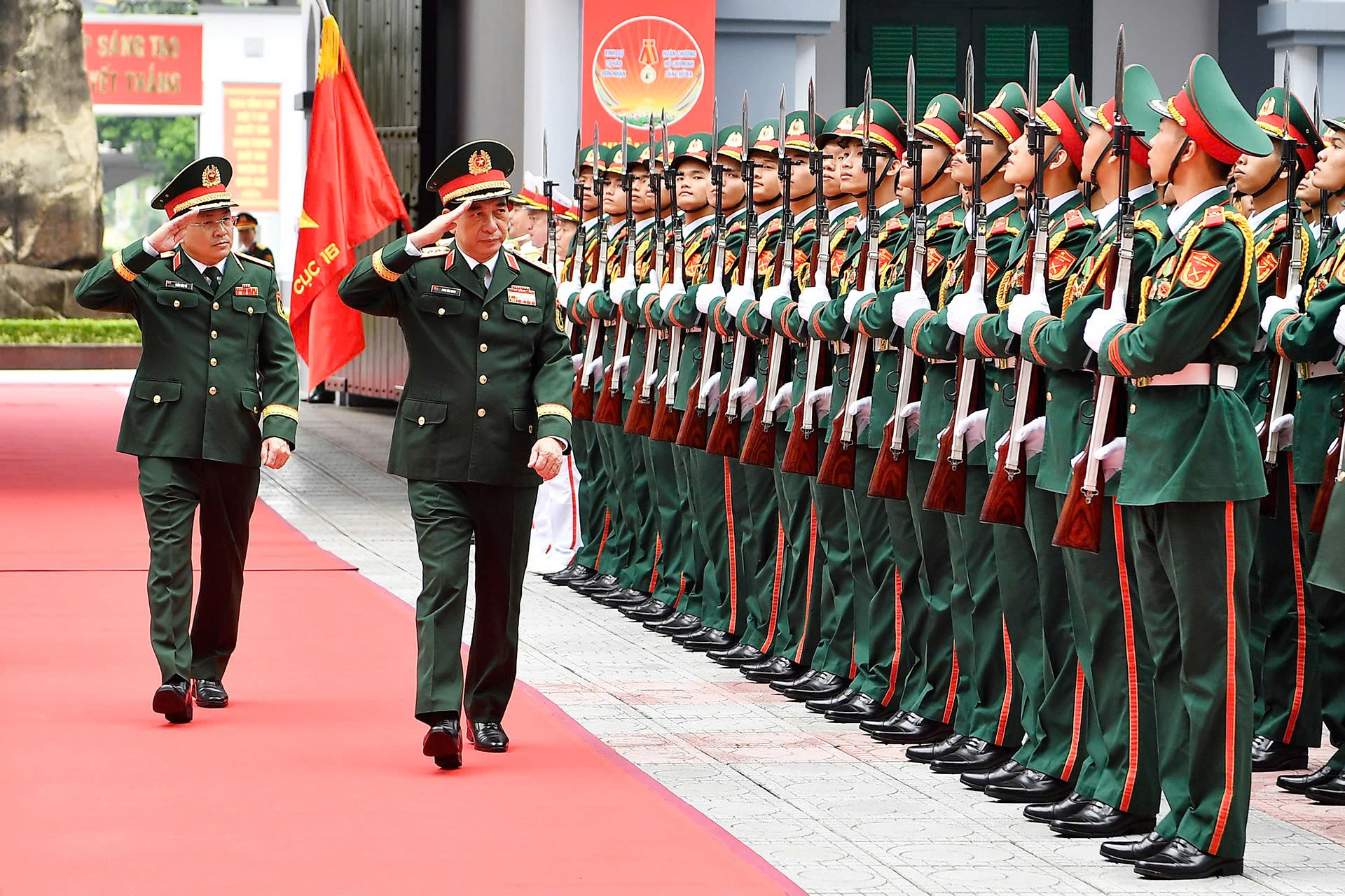 Đại tướng Phan Văn Giang dự Lễ đón nhận danh hiệu Anh hùng lực lượng vũ trang nhân dân của Cục 16 (Tổng cục II)- Ảnh 1.