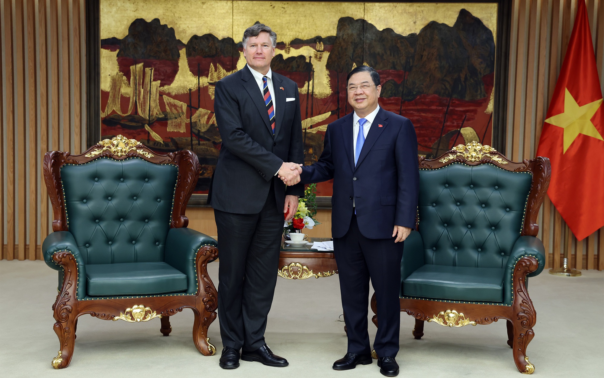 Phó Thủ tướng Thường trực Phạm Gia Túc tiếp Phó Ngoại trưởng Hoa Kỳ Christopher Landau