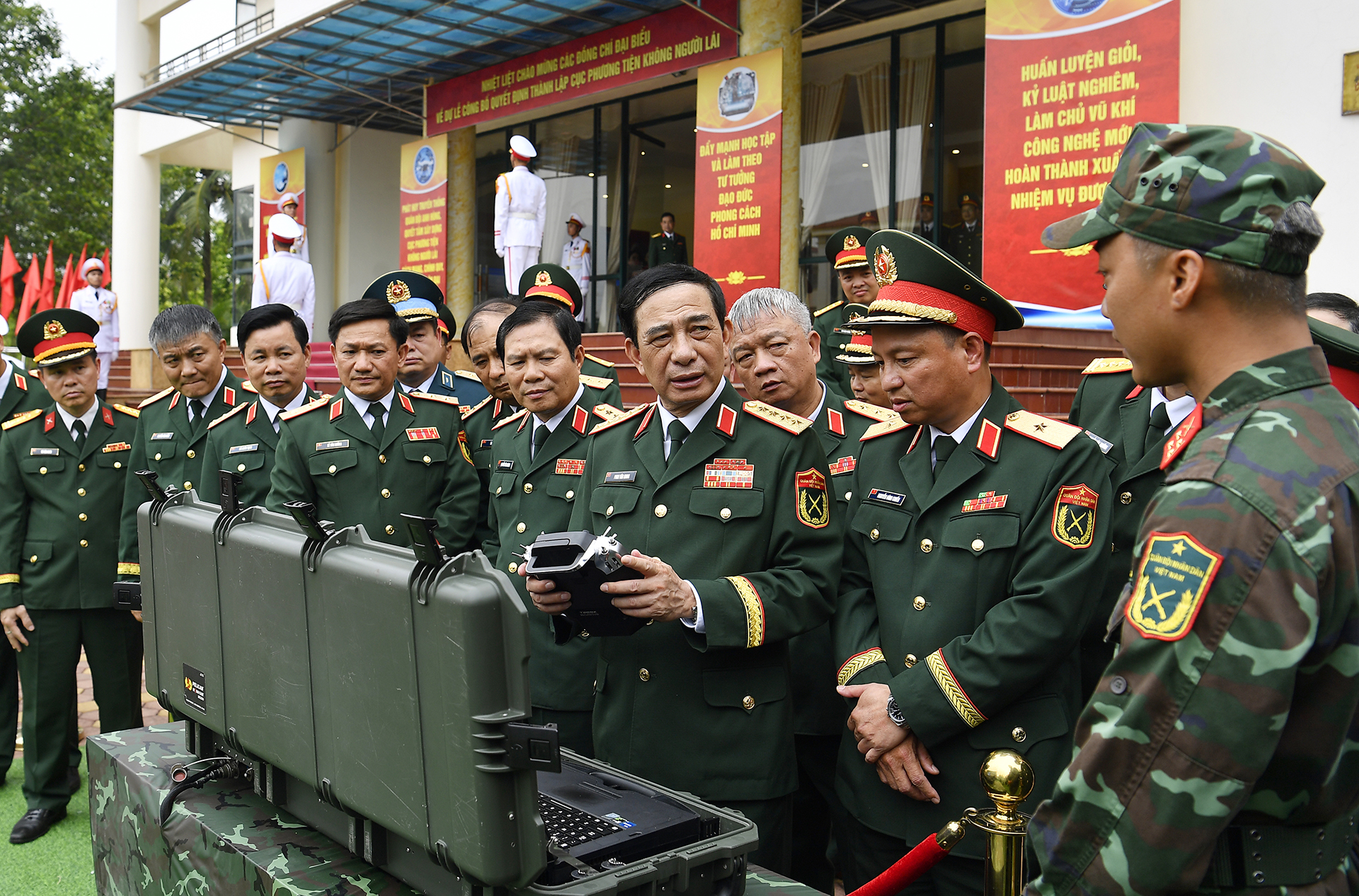 Công bố quyết định thành lập Cục Phương tiện không người lái trực thuộc Bộ Tổng Tham mưu- Ảnh 5.