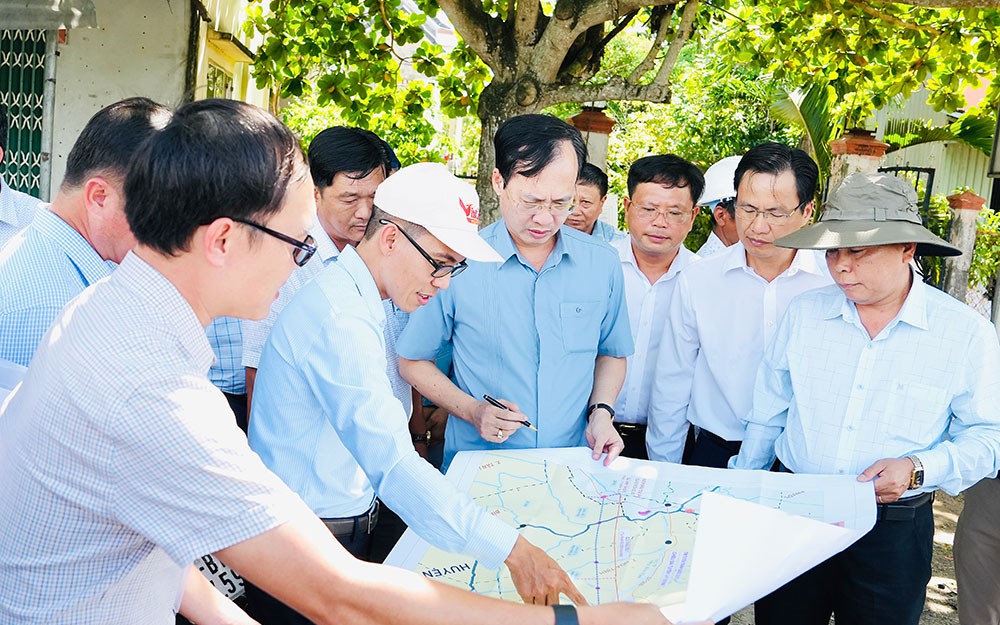 Chủ tịch UBND tỉnh Vĩnh Long yêu cầu gỡ 'điểm nghẽ