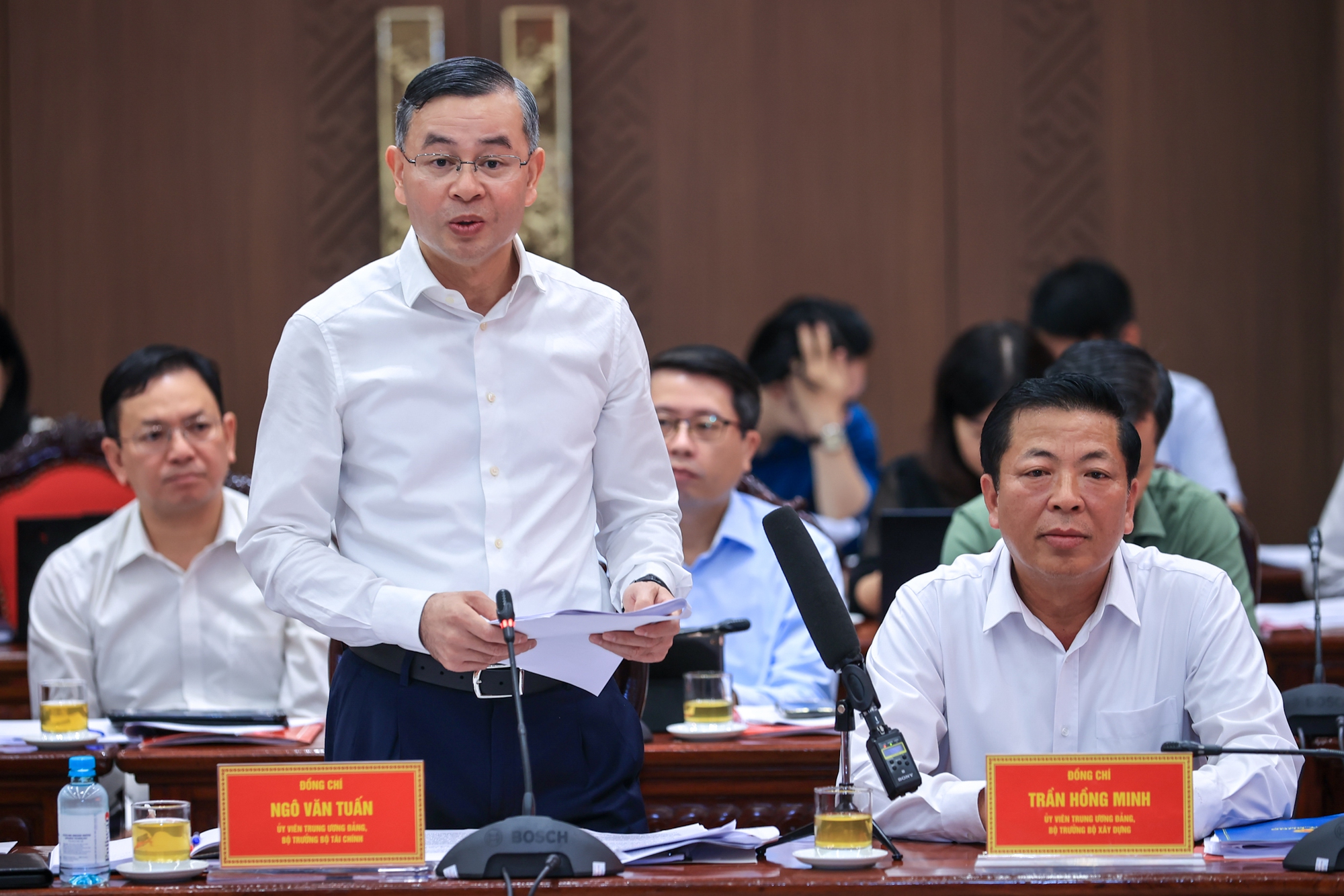Thủ tướng: Hà Nội sẽ được ưu tiên nguồn lực, cơ chế nhưng phải cam kết tăng chất lượng đầu tư và đóng góp cho cả nước- Ảnh 12. Thủ tướng: Hà Nội sẽ được ưu tiên nguồn lực, cơ chế nhưng phải cam kết tăng chất lượng đầu tư và đóng góp cho cả nước- Ảnh 12.