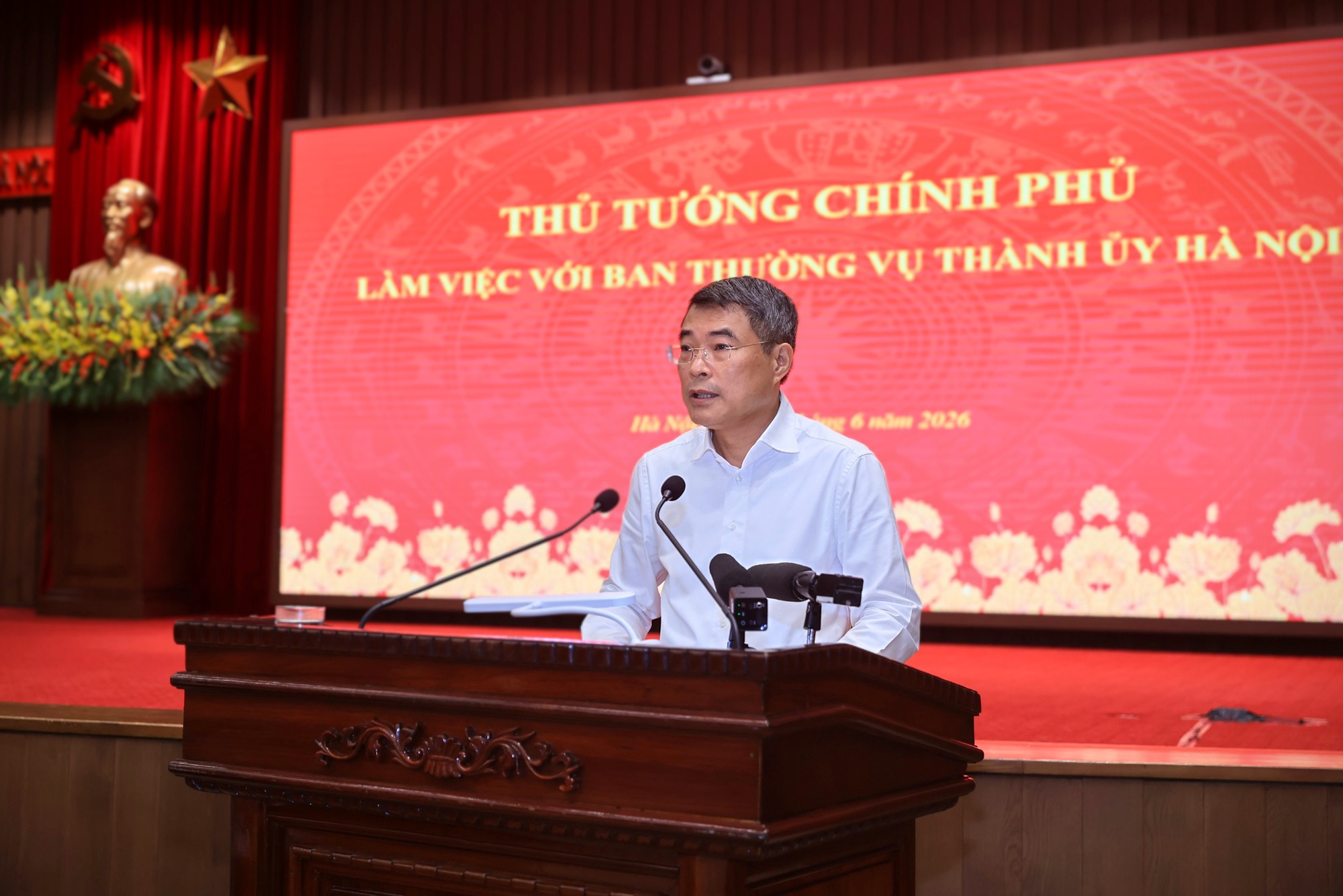 Thủ tướng: Hà Nội sẽ được ưu tiên nguồn lực, cơ chế nhưng phải cam kết tăng chất lượng đầu tư và đóng góp cho cả nước- Ảnh 6. Thủ tướng: Hà Nội sẽ được ưu tiên nguồn lực, cơ chế nhưng phải cam kết tăng chất lượng đầu tư và đóng góp cho cả nước- Ảnh 6.