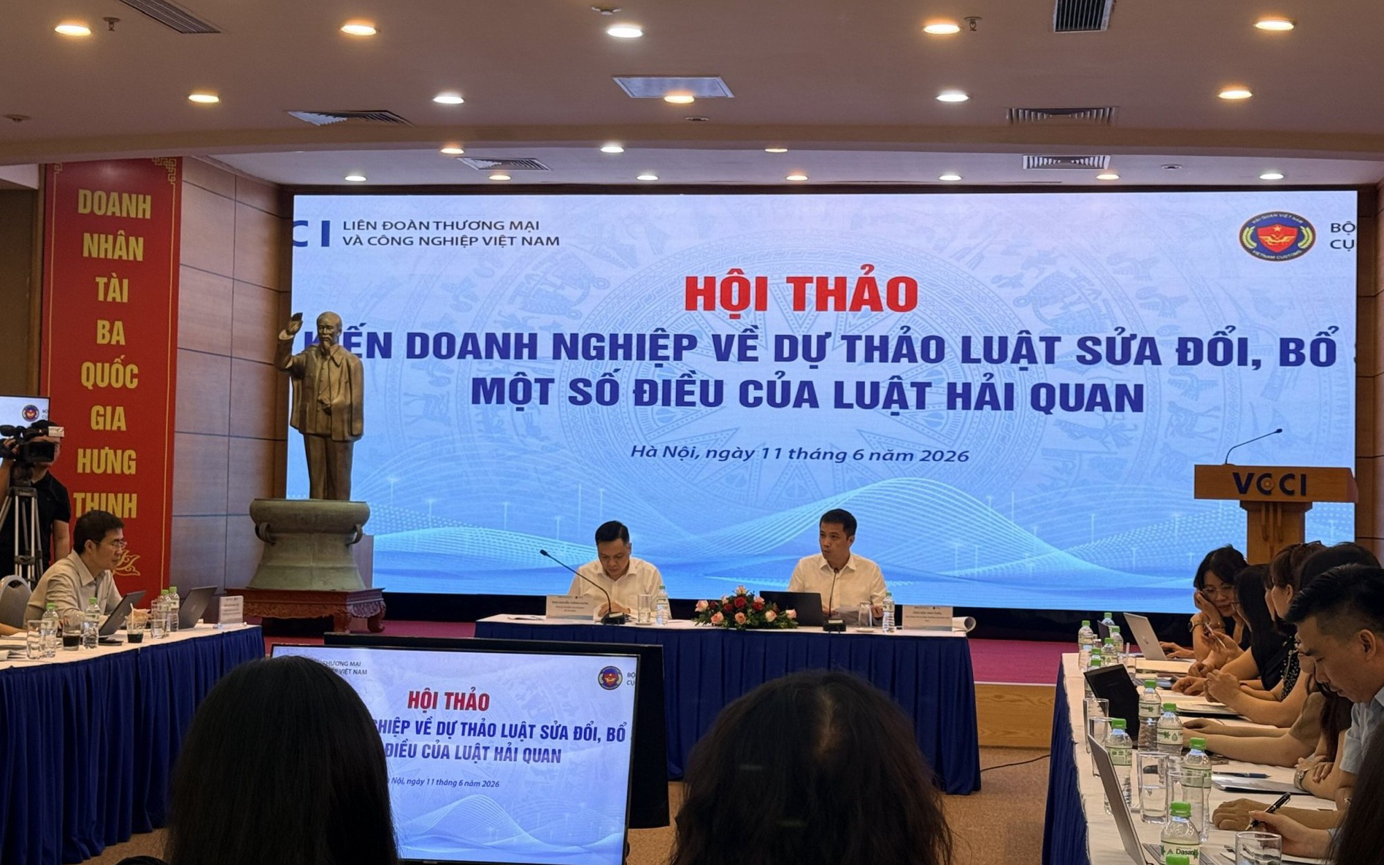 Hoàn thiện Luật Hải quan để thích ứng với kinh tế số và thươ