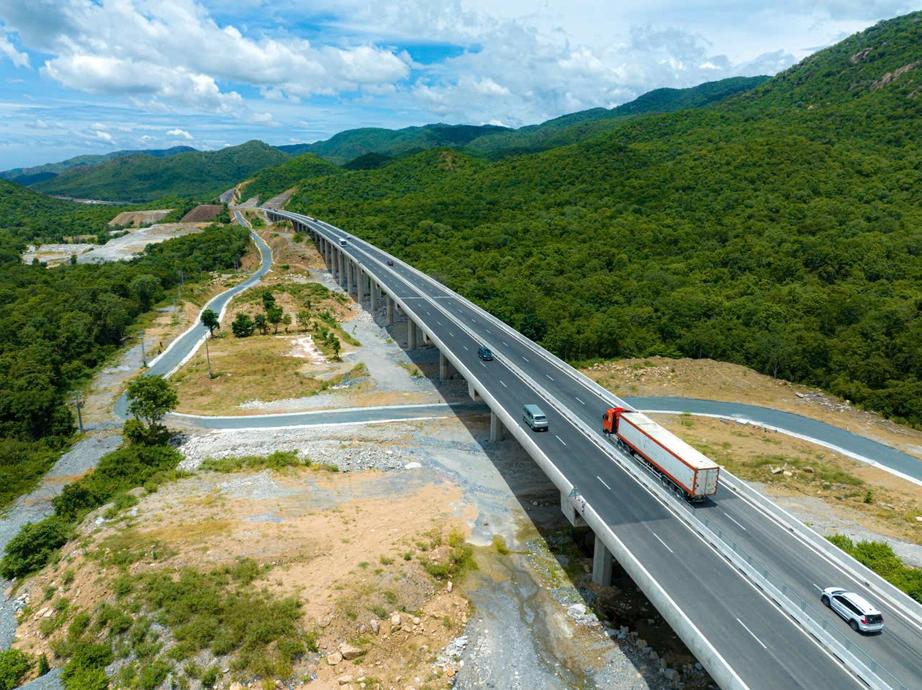 Đề xuất xây 64km cao tốc Đức Hòa-Mỹ An sử dụng toàn bộ cầu cạn - Ảnh 1.