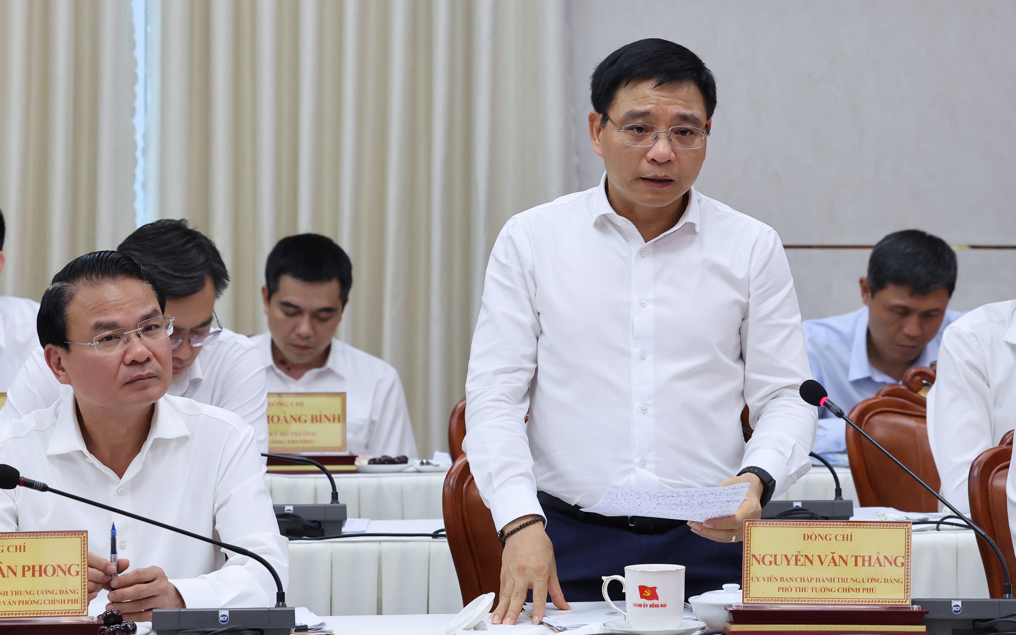 Thủ tướng: Nếu Đồng Nai cam kết đạt kết quả cao hơn, Chính phủ sẽ ưu tiên bố trí nguồn lực ngay trong năm 2027- Ảnh 5.