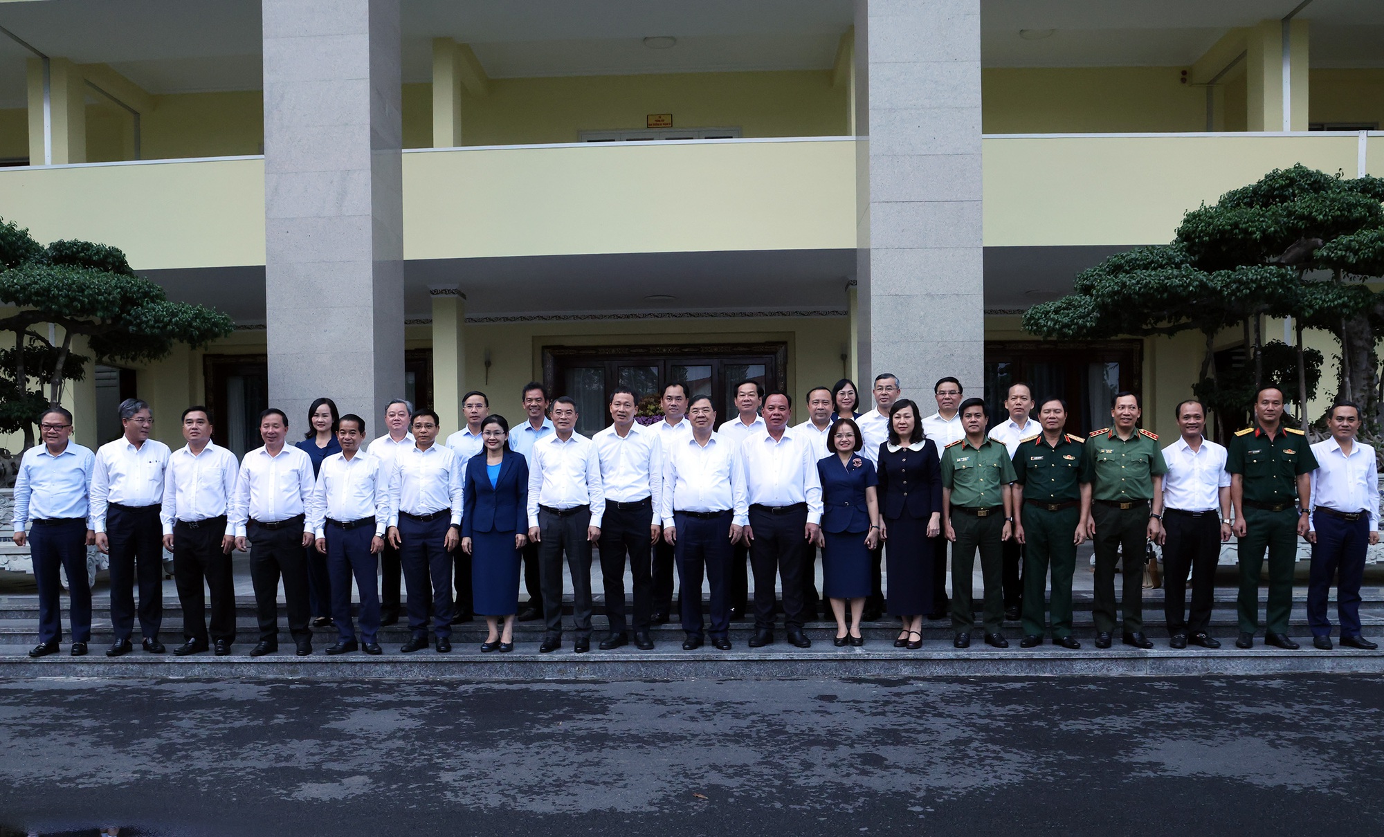 Thủ tướng: Nếu Đồng Nai cam kết đạt kết quả cao hơn, Chính phủ sẽ ưu tiên bố trí nguồn lực ngay trong năm 2027- Ảnh 12.