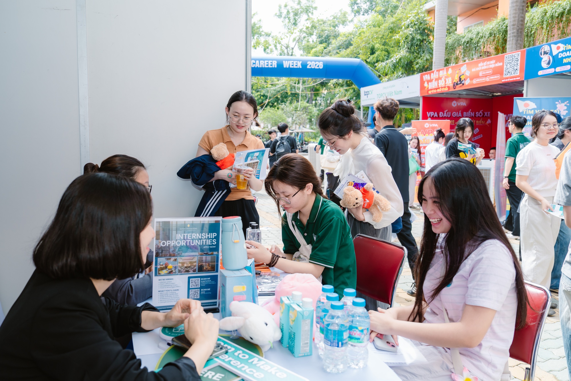 Career Week 2026: Mở rộng cơ hội việc làm cho sinh viên- Ảnh 1.