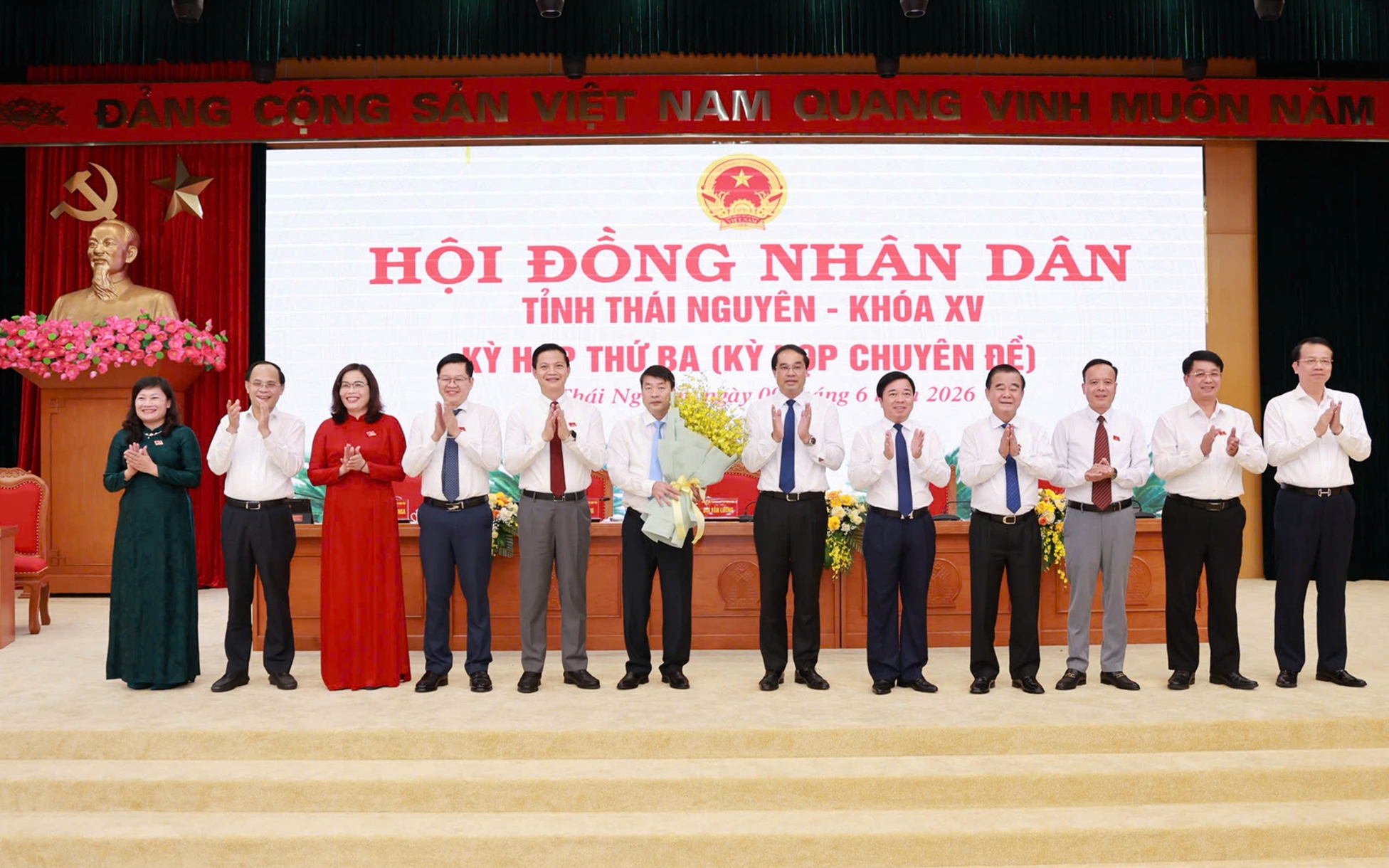 Phê chuẩn Phó Chủ tịch UBND tỉnh Thái Nguyên