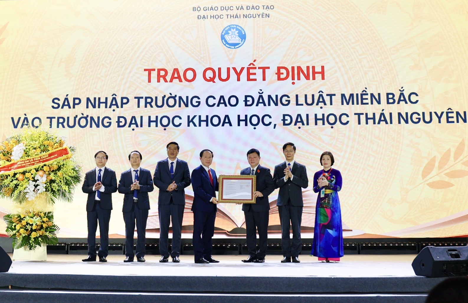 Nâng tầm năng lực đào tạo và nghiên cứu pháp luật đối với Đại học Thái Nguyên- Ảnh 4.
