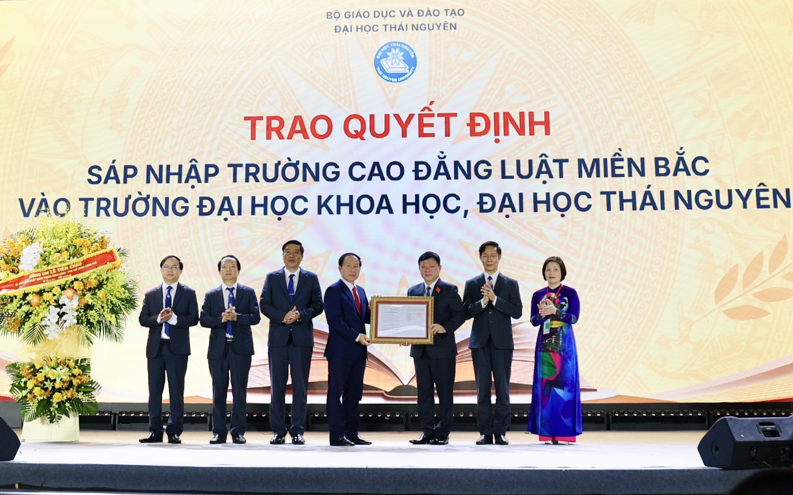Nâng tầm năng lực đào tạo và nghiên cứu pháp luật đối với Đại học Thái Nguyên