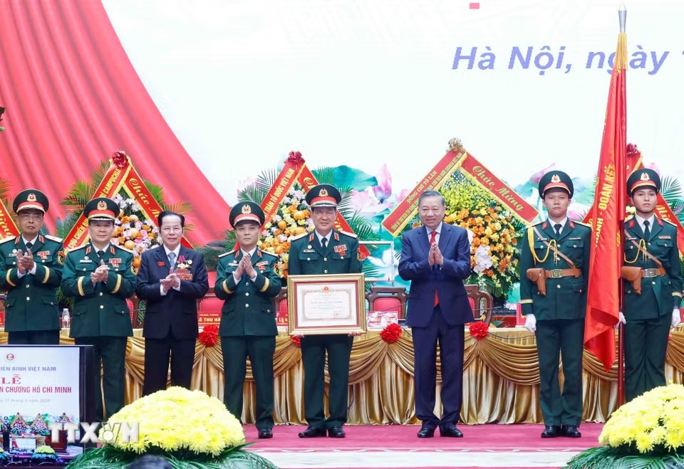 Tổng Bí thư, Chủ tịch nước Tô Lâm: Tiếp tục xây dựng Hội Cựu chiến binh Việt Nam vững mạnh toàn diện- Ảnh 4.