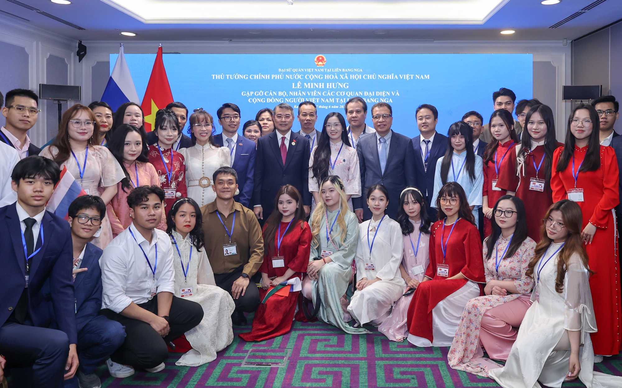 Thủ tướng Lê Minh Hưng: Mỗi người Việt Nam ở nước ngoài phải là một đại sứ của dân tộc