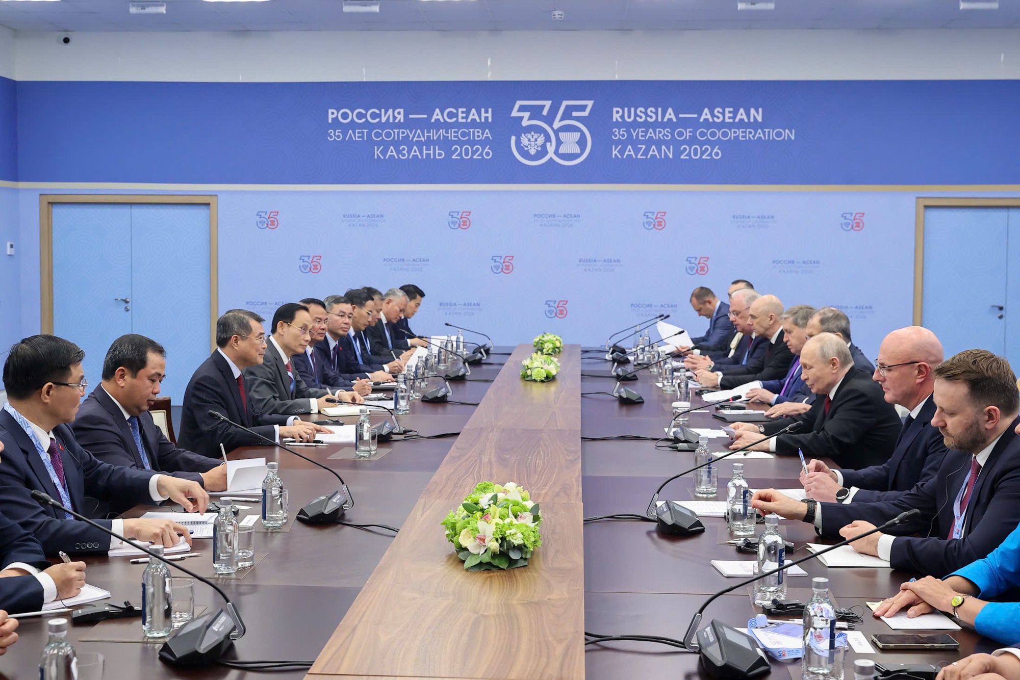 Thủ tướng Chính phủ Lê Minh Hưng hội kiến Tổng thống Nga Vladimir Putin- Ảnh 3.