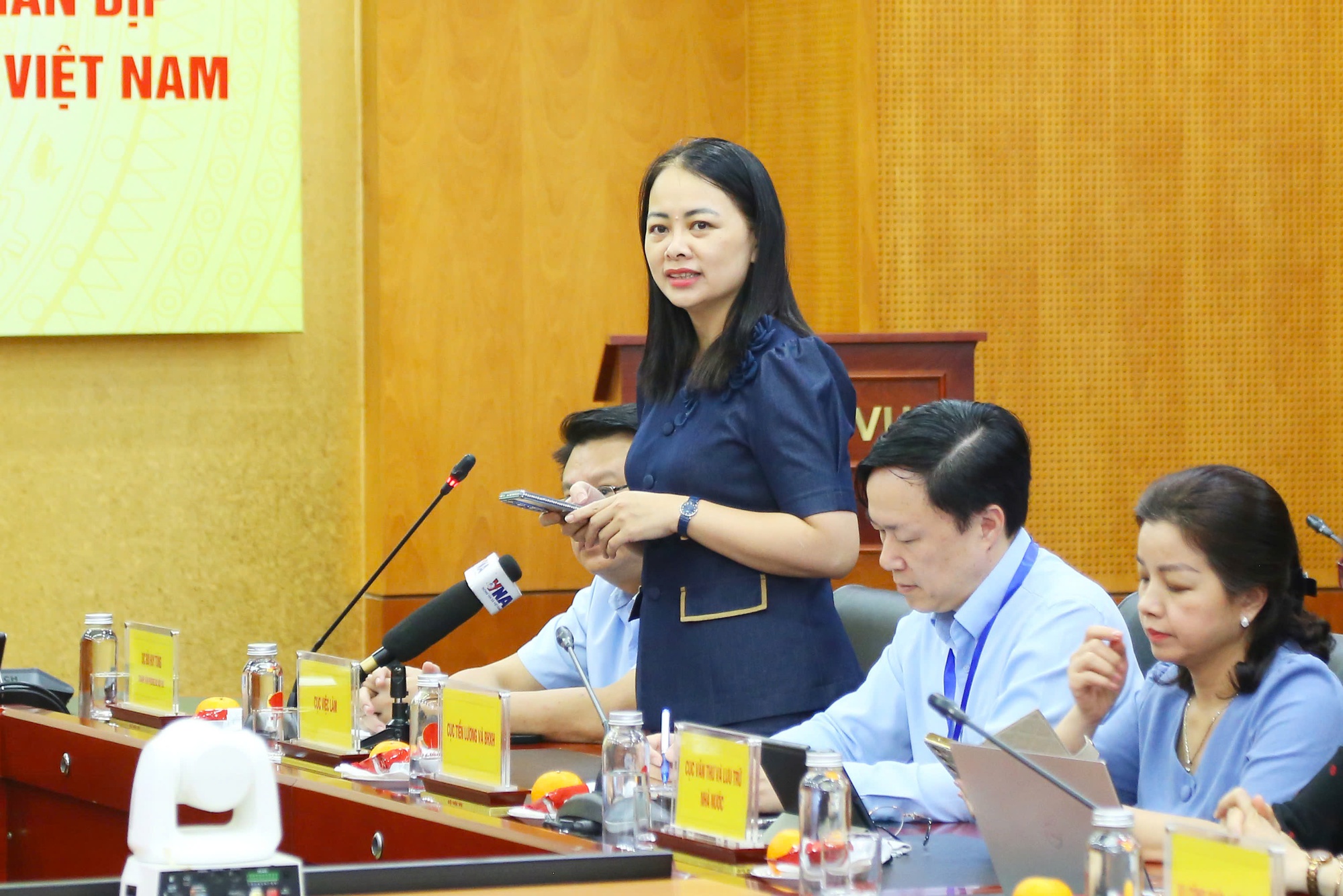 Bộ Nội vụ: Chưa có quyết định về đề xuất nghỉ thêm 2 ngày dịp Quốc khánh- Ảnh 1.