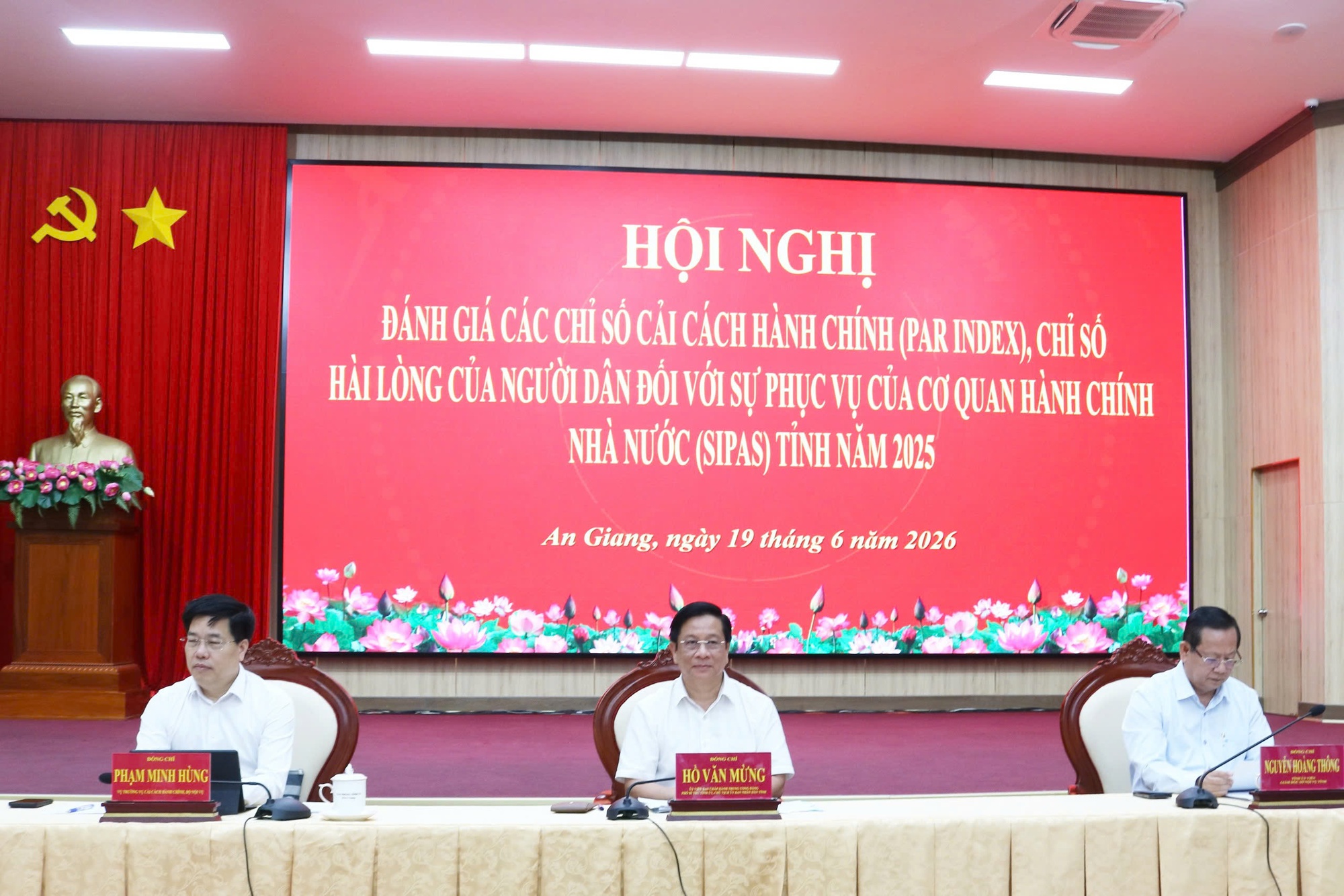 An Giang quyết tâm bứt phá các chỉ số cải cách hành chính- Ảnh 1.