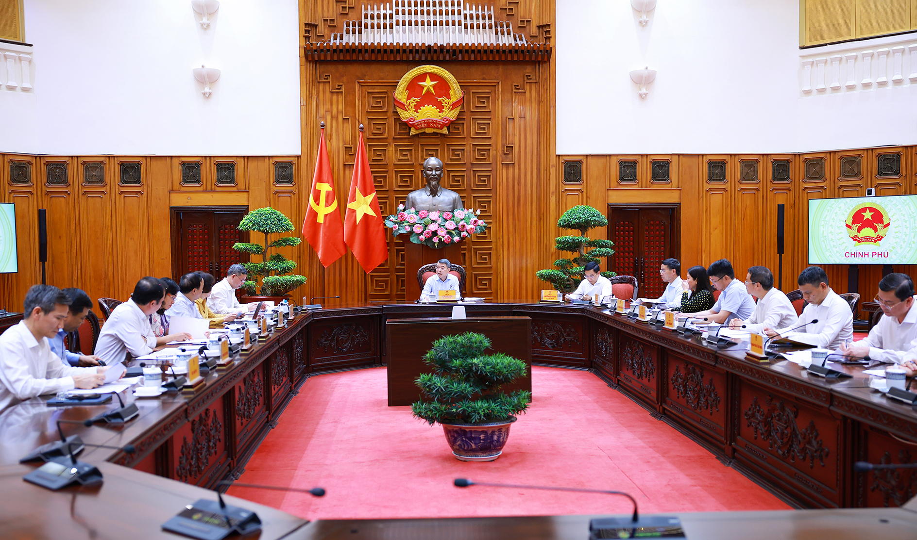 Thủ tướng: Tạo cơ chế đột phá để nhanh chóng có một số sản phẩm chủ chốt của Trung tâm tài chính quốc tế- Ảnh 1.