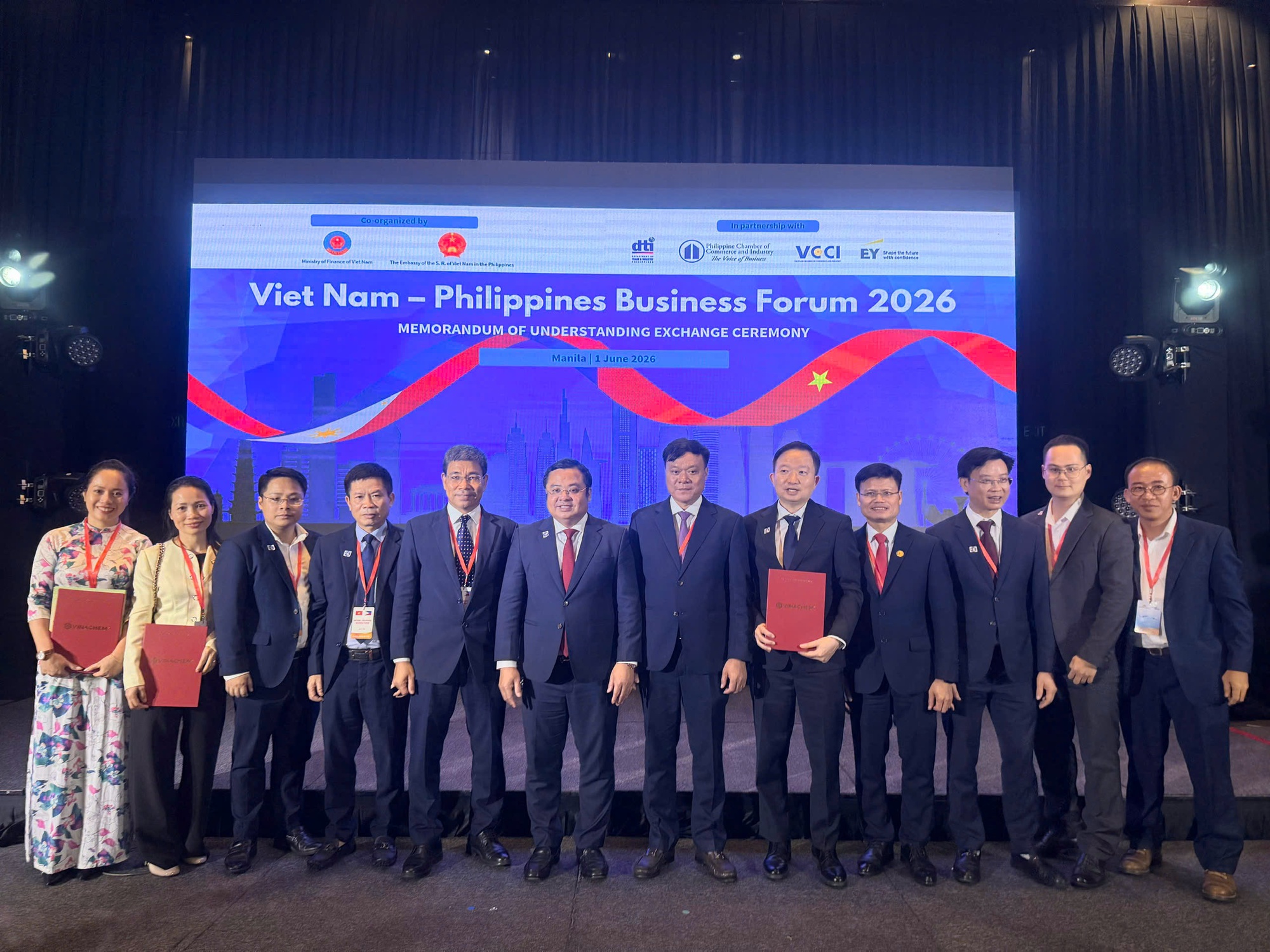 Vinachem tăng cường hiện diện tại ASEAN, ký kết hợp tác với các đối tác hàng đầu Philippines- Ảnh 2. Vinachem tăng cường hiện diện tại ASEAN, ký kết hợp tác với các đối tác hàng đầu Philippines- Ảnh 2.