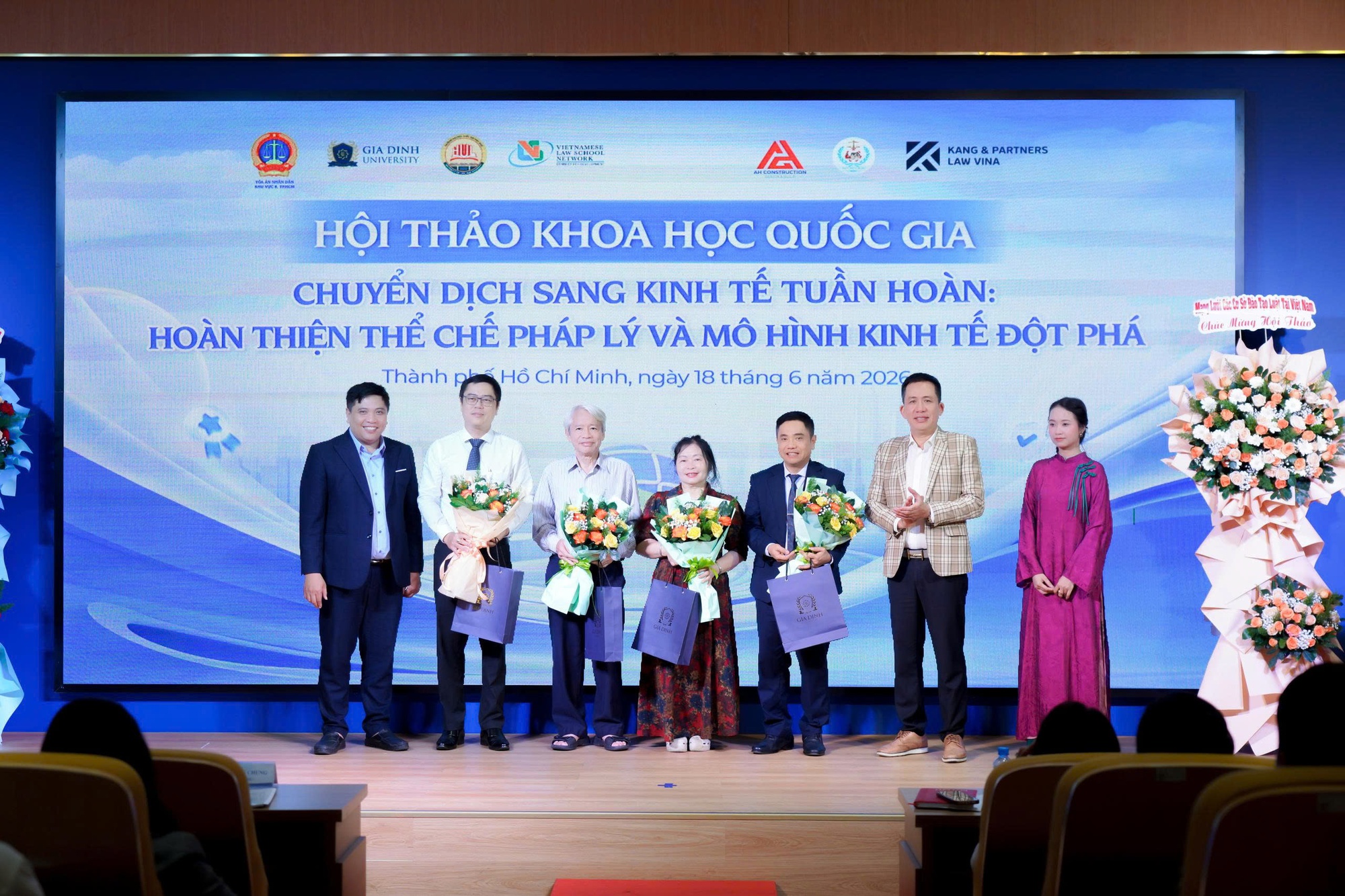 Chuyển dịch sang kinh tế tuần hoàn: Cần đột phá thể chế để kiến tạo mô hình tăng trưởng mới- Ảnh 1.