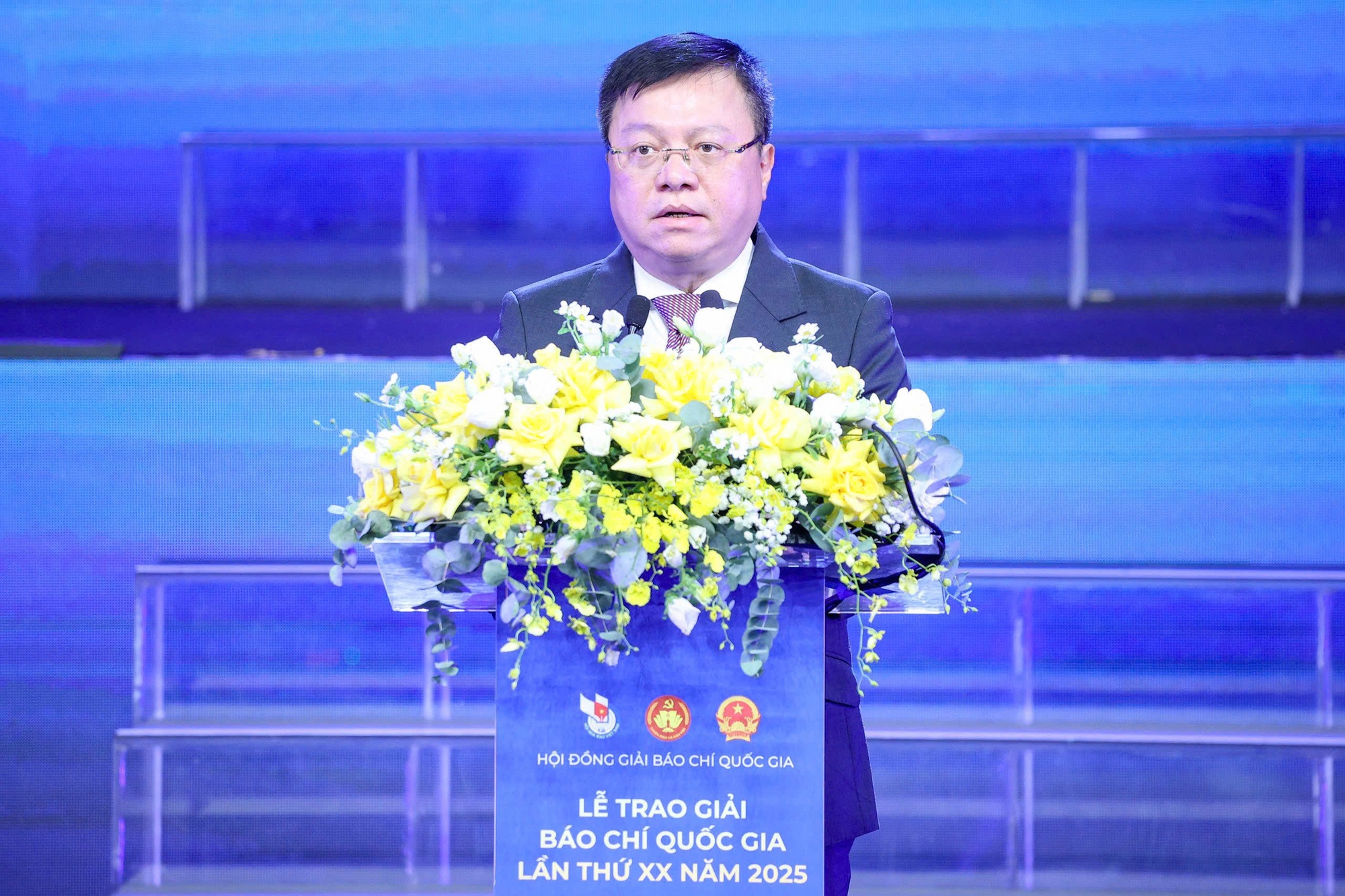 Chủ tịch Quốc hội Trần Thanh Mẫn: Báo chí phải tiên phong đổi mới để gánh vác trách nhiệm lớn hơn- Ảnh 2.