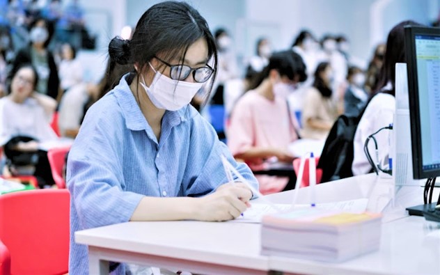 Điều kiện áp dụng chế độ giảm học phí đối với sinh viên
