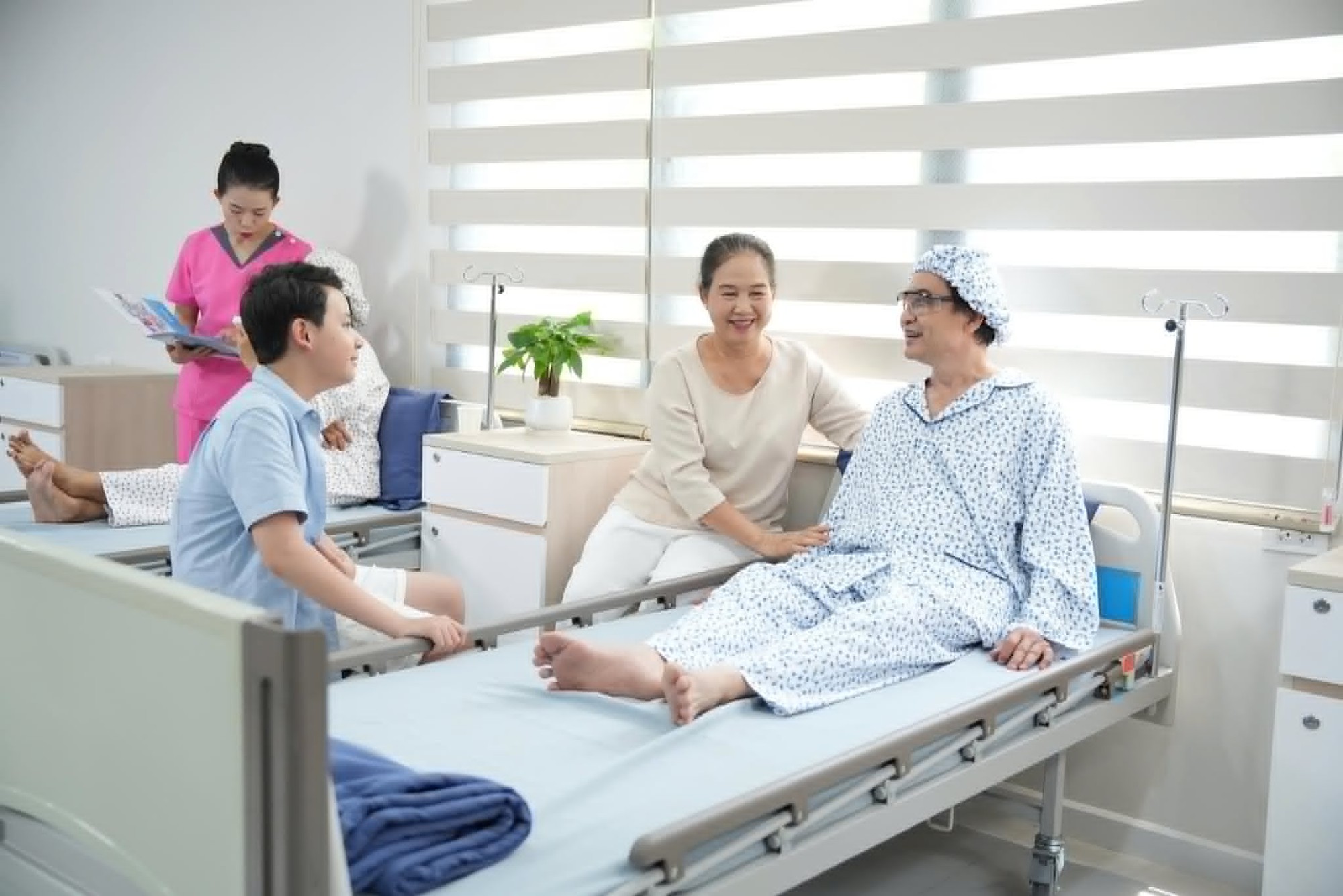Femto Phaco: Giải pháp hướng tới chất lượng thị giác tối ưu trong điều trị đục thủy tinh thể- Ảnh 1.