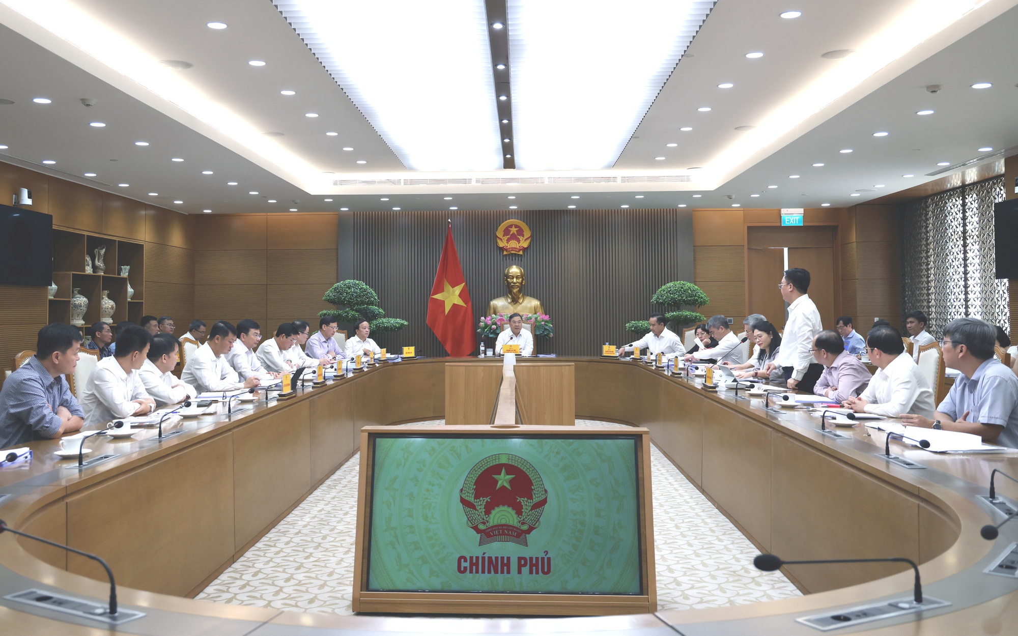 Phó Thủ tướng Thường trực Phạm Gia Túc yêu cầu thống nhất phương thức thanh toán, đẩy nhanh tiến độ dự án chống ngập ở TPHCM- Ảnh 3.
