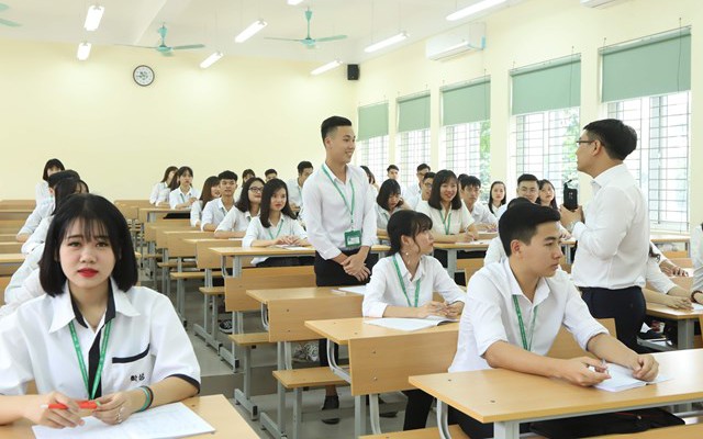 Đề xuất chuyển từ kiểm soát đầu vào sang giám sát kết quả đầu ra trong giáo dục đại học