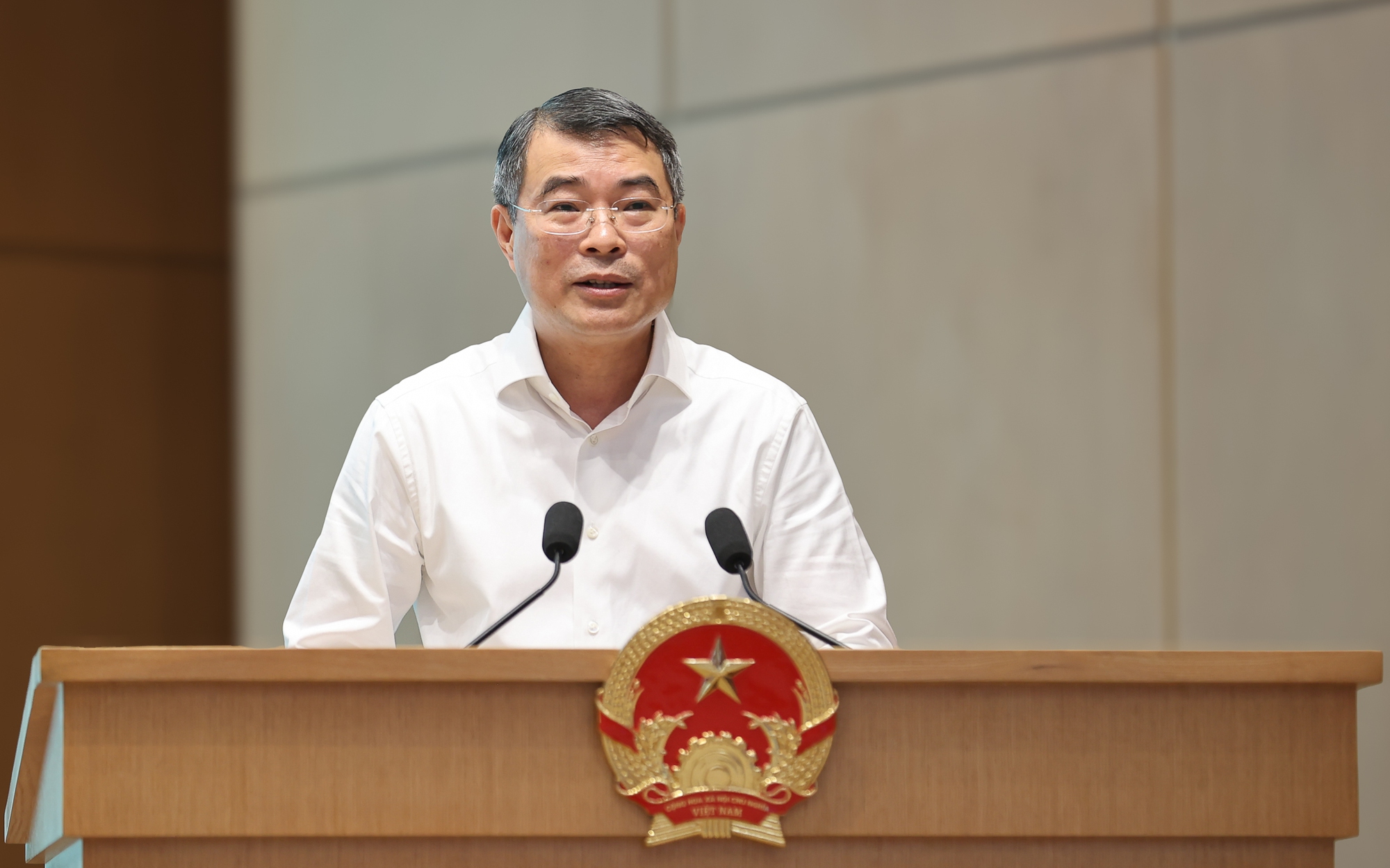 Thủ tướng: Khẩn trương trình cơ chế đột phá giao ngân sách, giao thẩm quyền trong phát triển KHCN, đổi mới sáng tạo